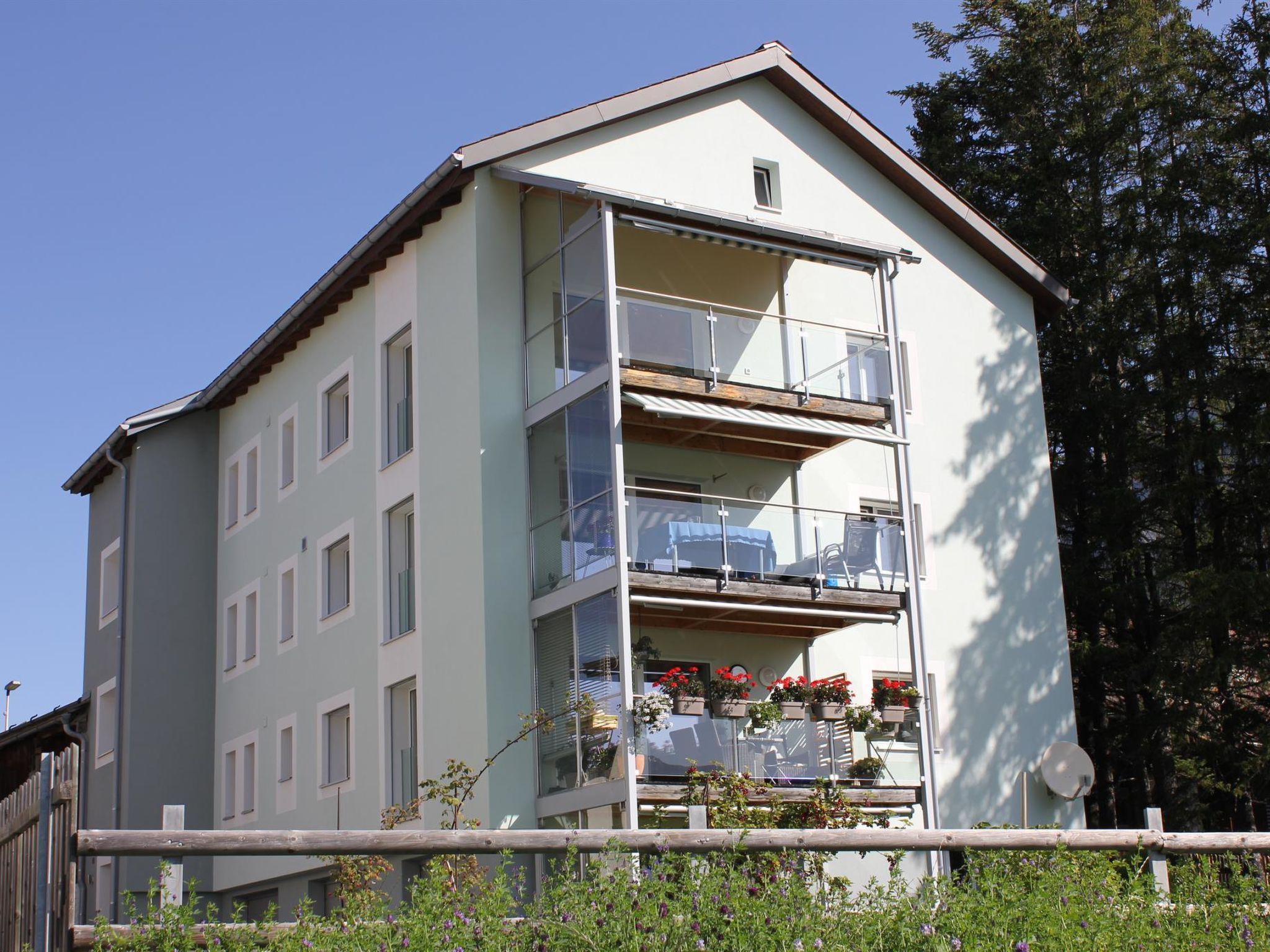 Pardi 3 Simeon Appartement/Fewo 4.5 - Zimmerwohnung - Draußen