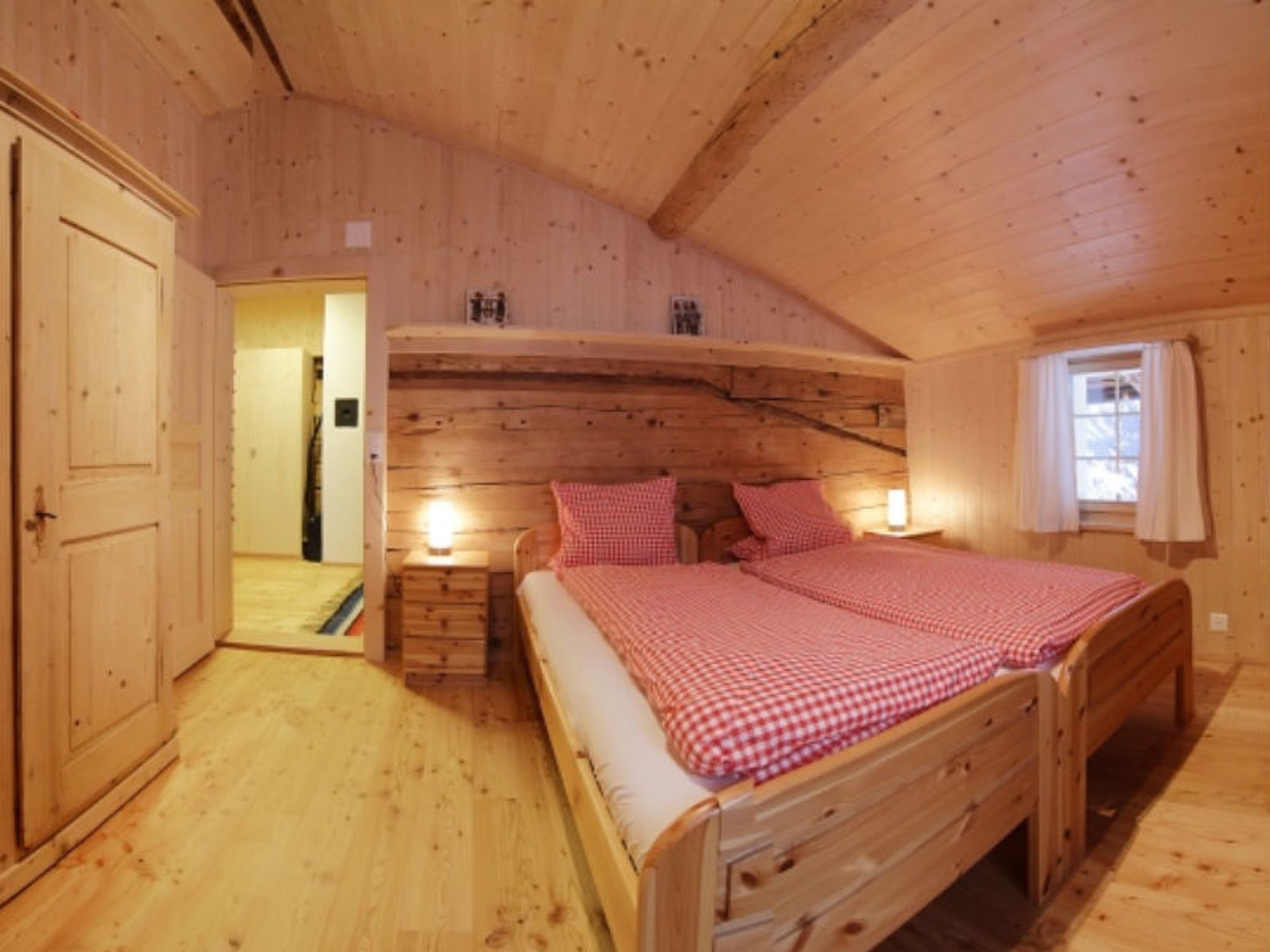 Hof Unterhus, Tenna, (Tenna).