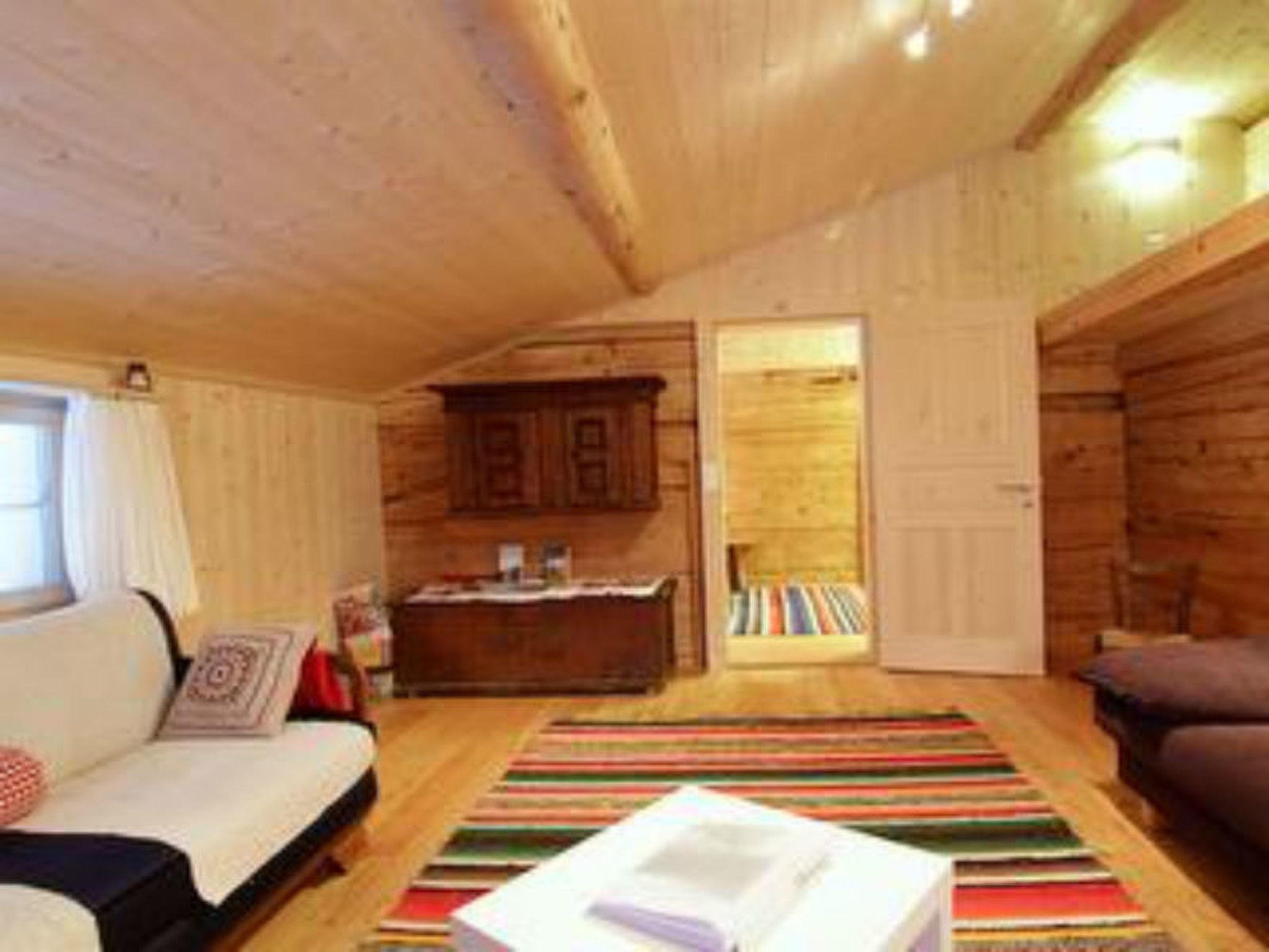 Hof Unterhus, Tenna, (Tenna). - Binnen