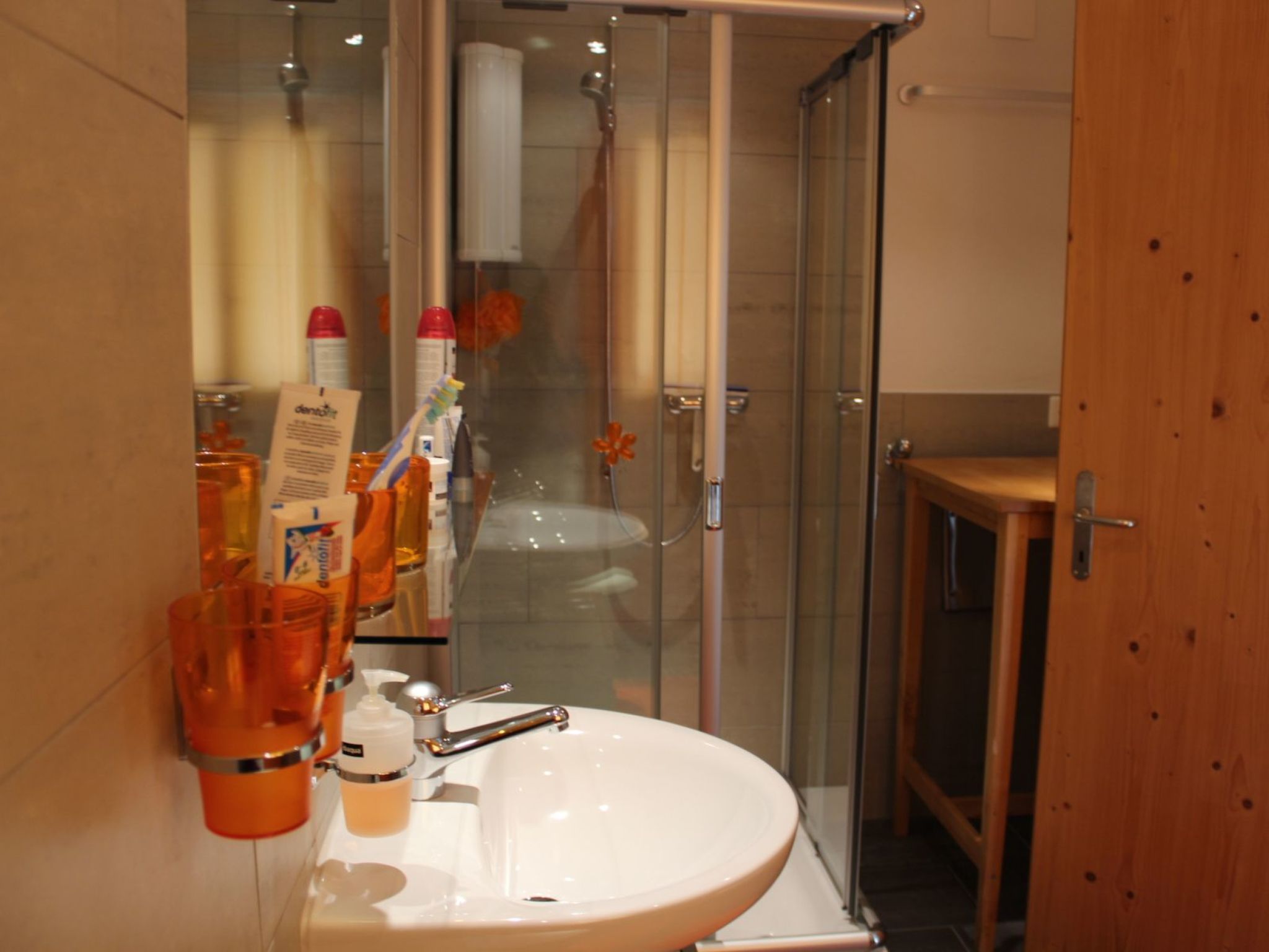 Appartement Juon, Tenna, (Tenna), 06010B – Salle de bains, photo 17 sur 19