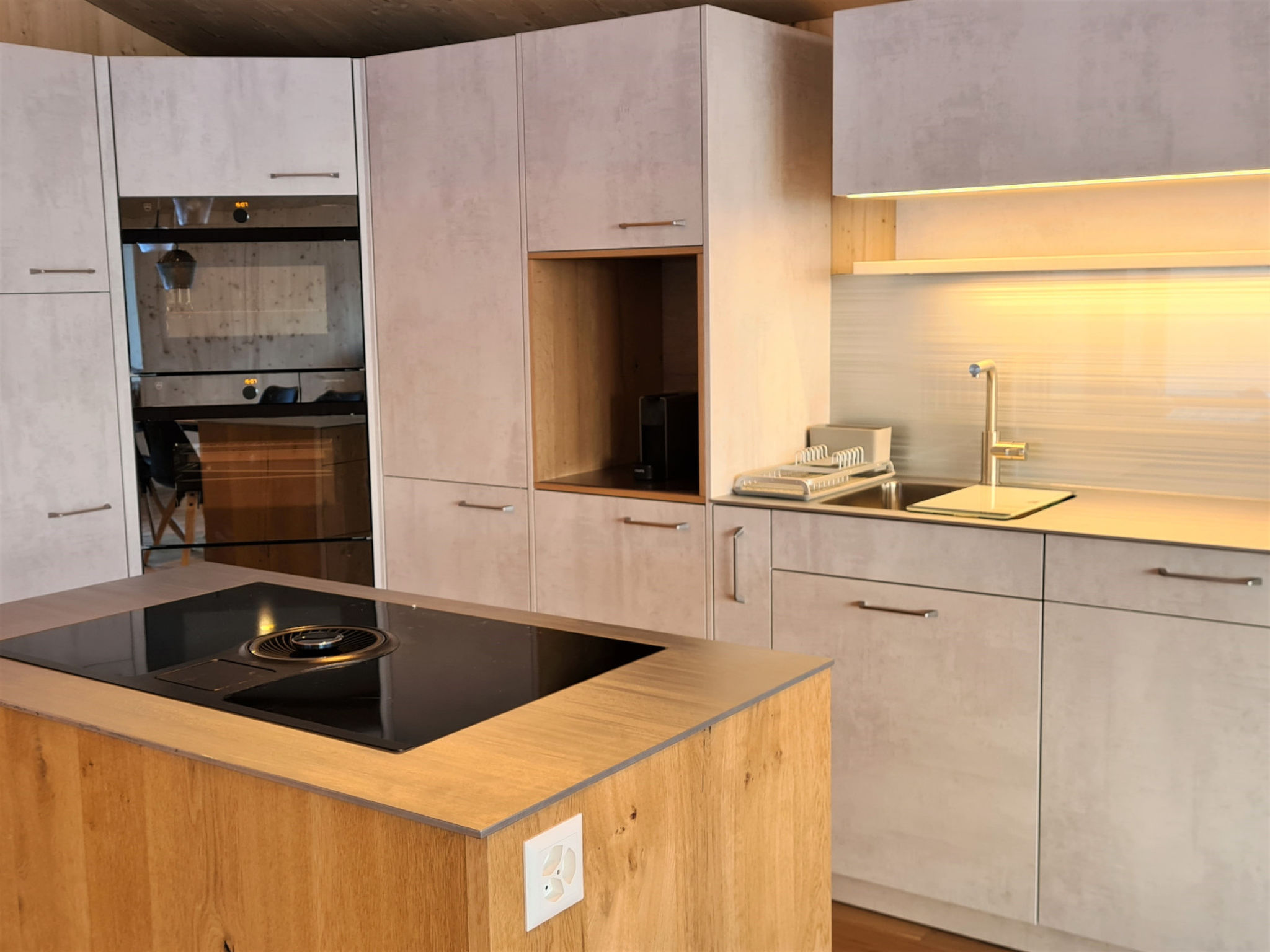 Solar by biobuchli, Tenna, (Tenna). - Binnen