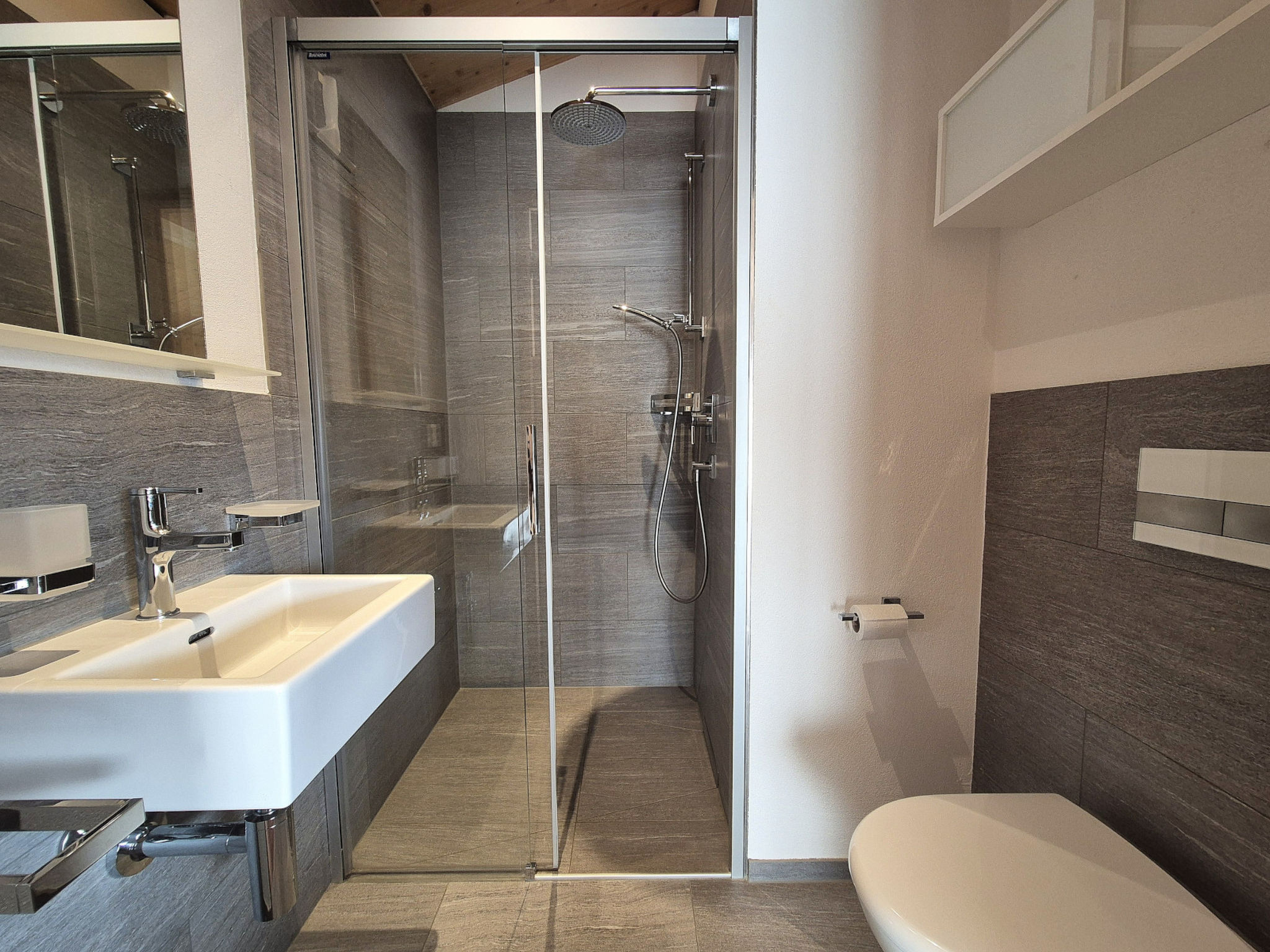 Ferienhaus Charme by biobuchli, Tenna, (Tenna), 06003B - Binnen
