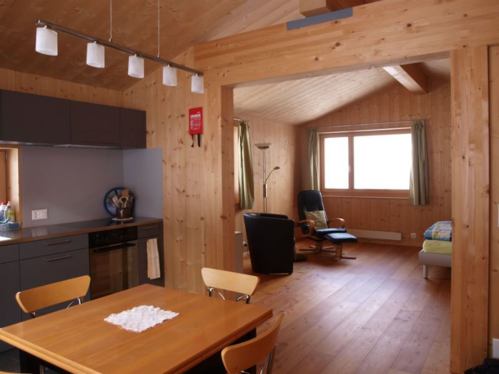 Appartement Studio Bäch, Safien-Thalkirch, (Thalkirch (Safien)), 09002B – Cuisine et coin repas, photo 13 sur 17