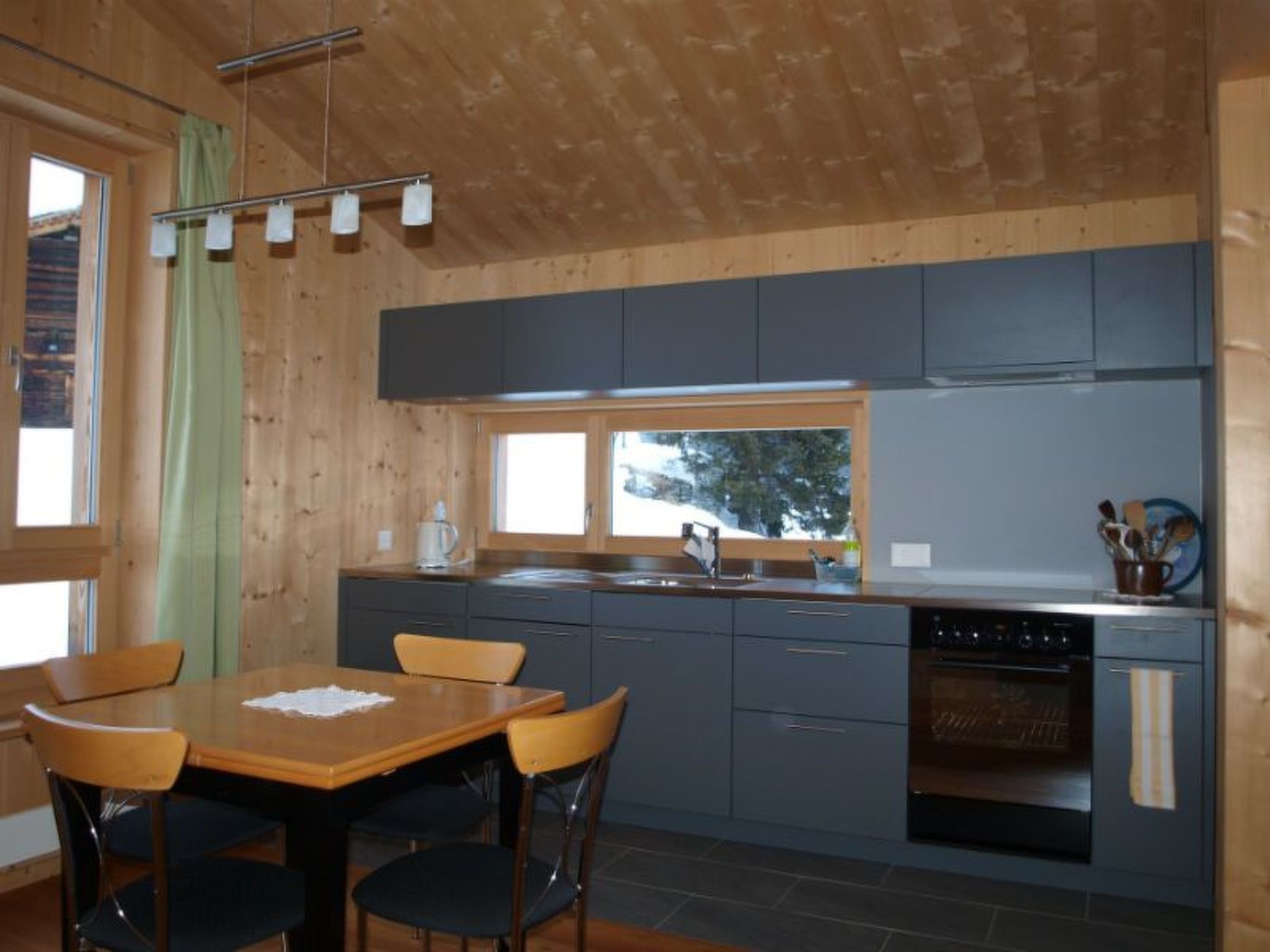 Appartement Studio Bäch, Safien-Thalkirch, (Thalkirch (Safien)), 09002B – Cuisine et coin repas, photo 14 sur 17