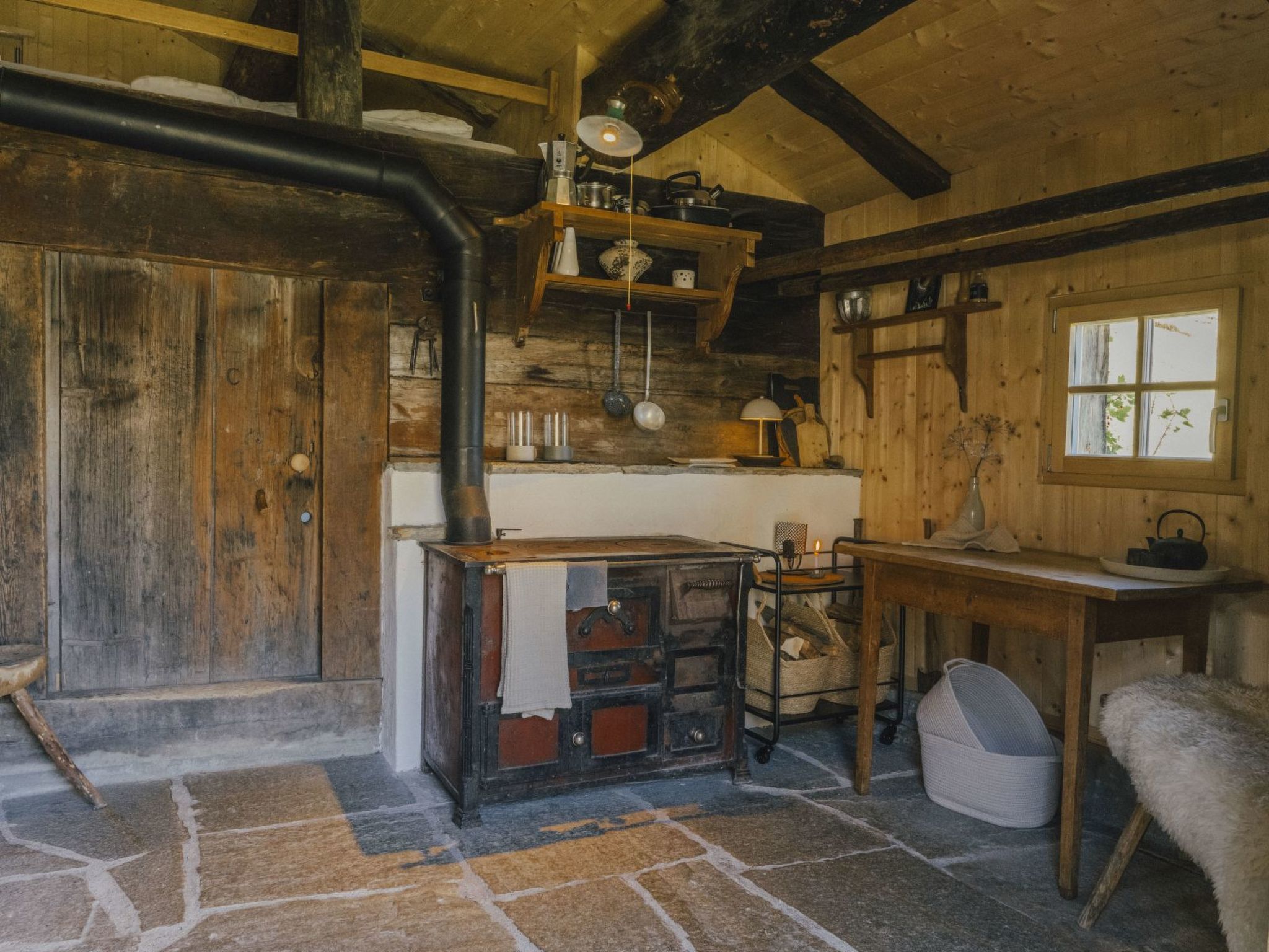 Appartement Maiensäss Bächer Hütta, Safien Thalkirch, (Thalkirch (Safien)), – Cuisine et coin repas, photo 10 sur 21