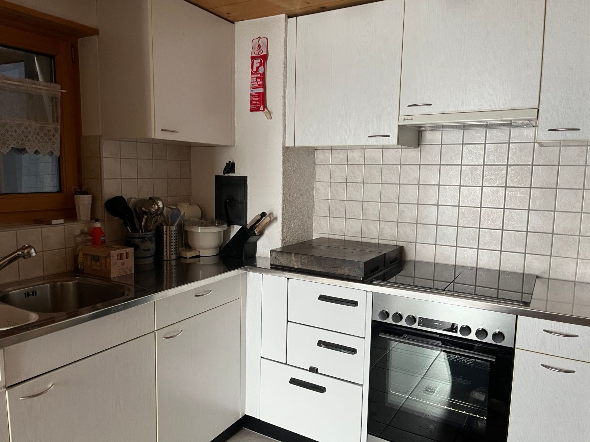 Appartement Ferienhaus Runs, Camuns, (Camuns), 13001B – Cuisine et coin repas, photo 11 sur 36