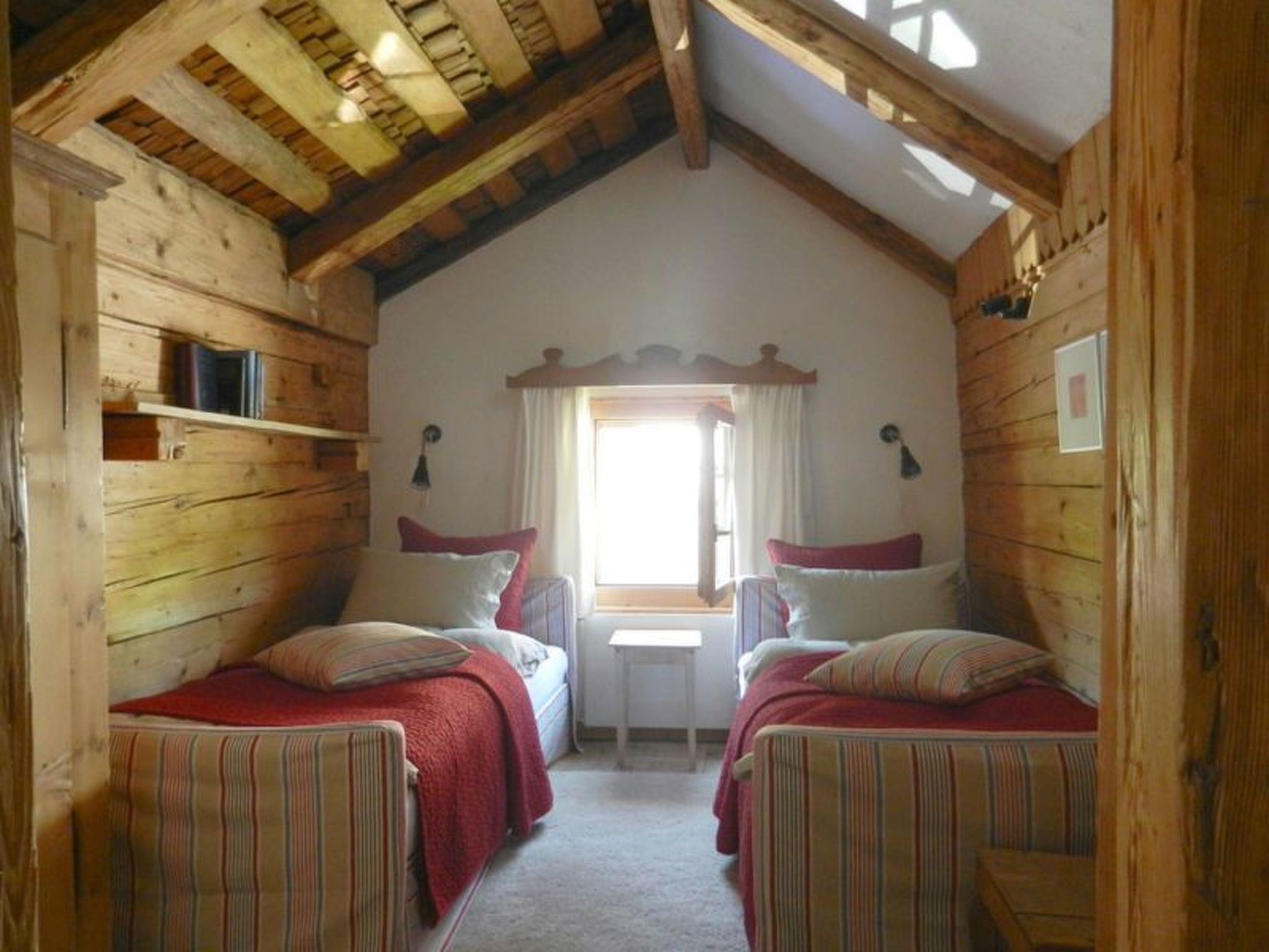 Appartement Ferienhaus Altes Pfarrhaus, Surcasti, (Surcasti), 15000B – Chambre, photo 25 sur 26