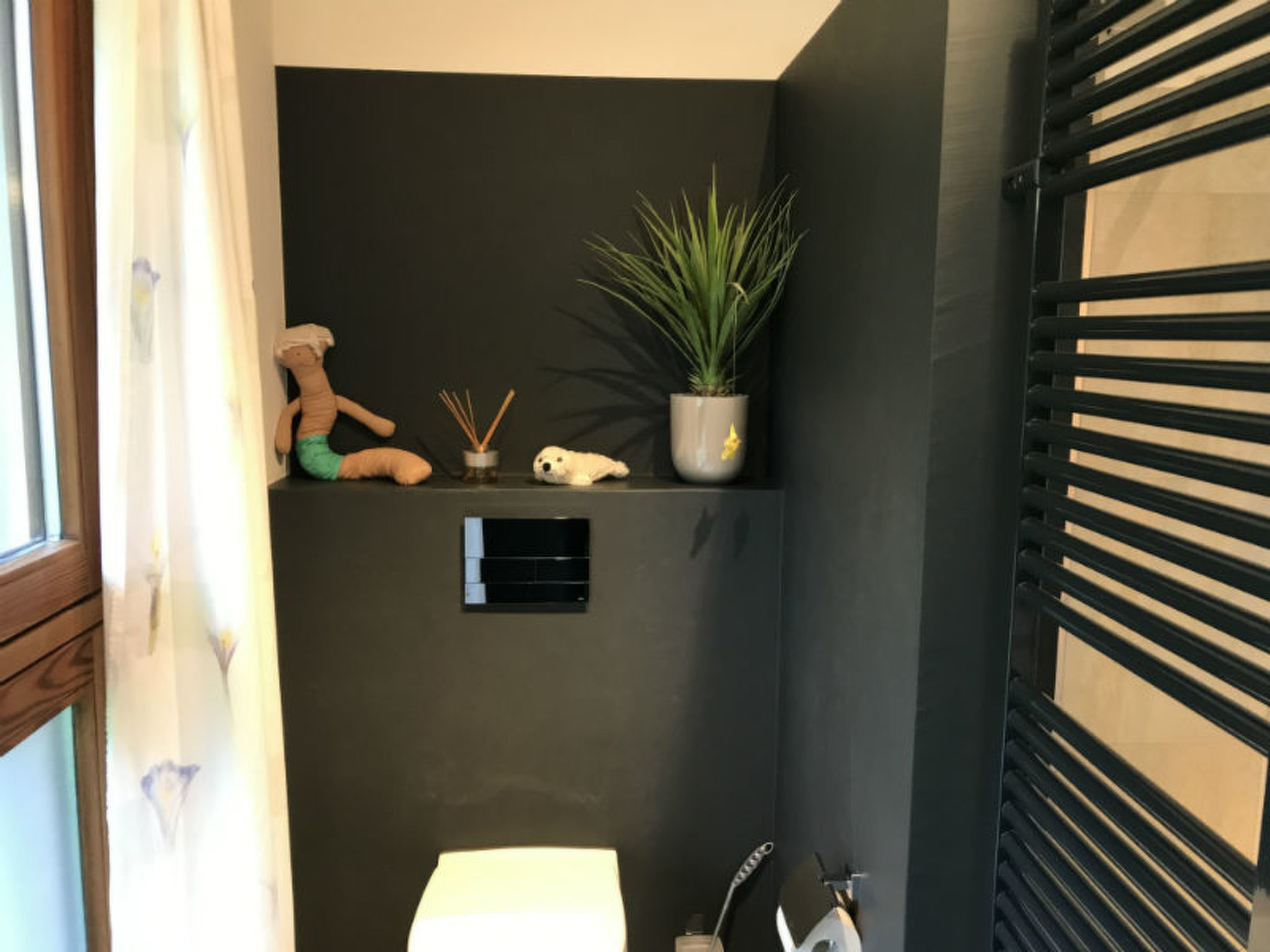 Carrera mit Traumgarten, Valendas, (Valendas). - Binnen