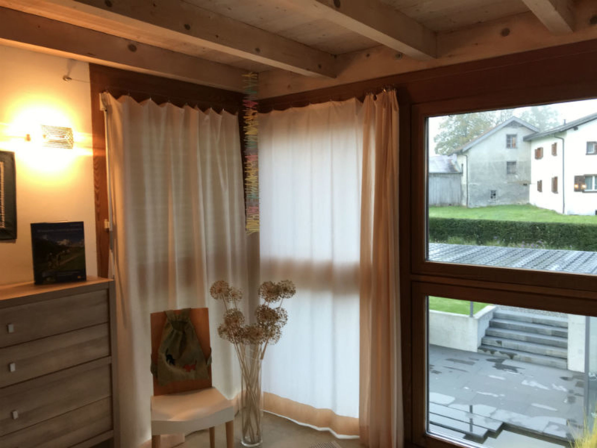 Carrera mit Traumgarten, Valendas, (Valendas). - Binnen