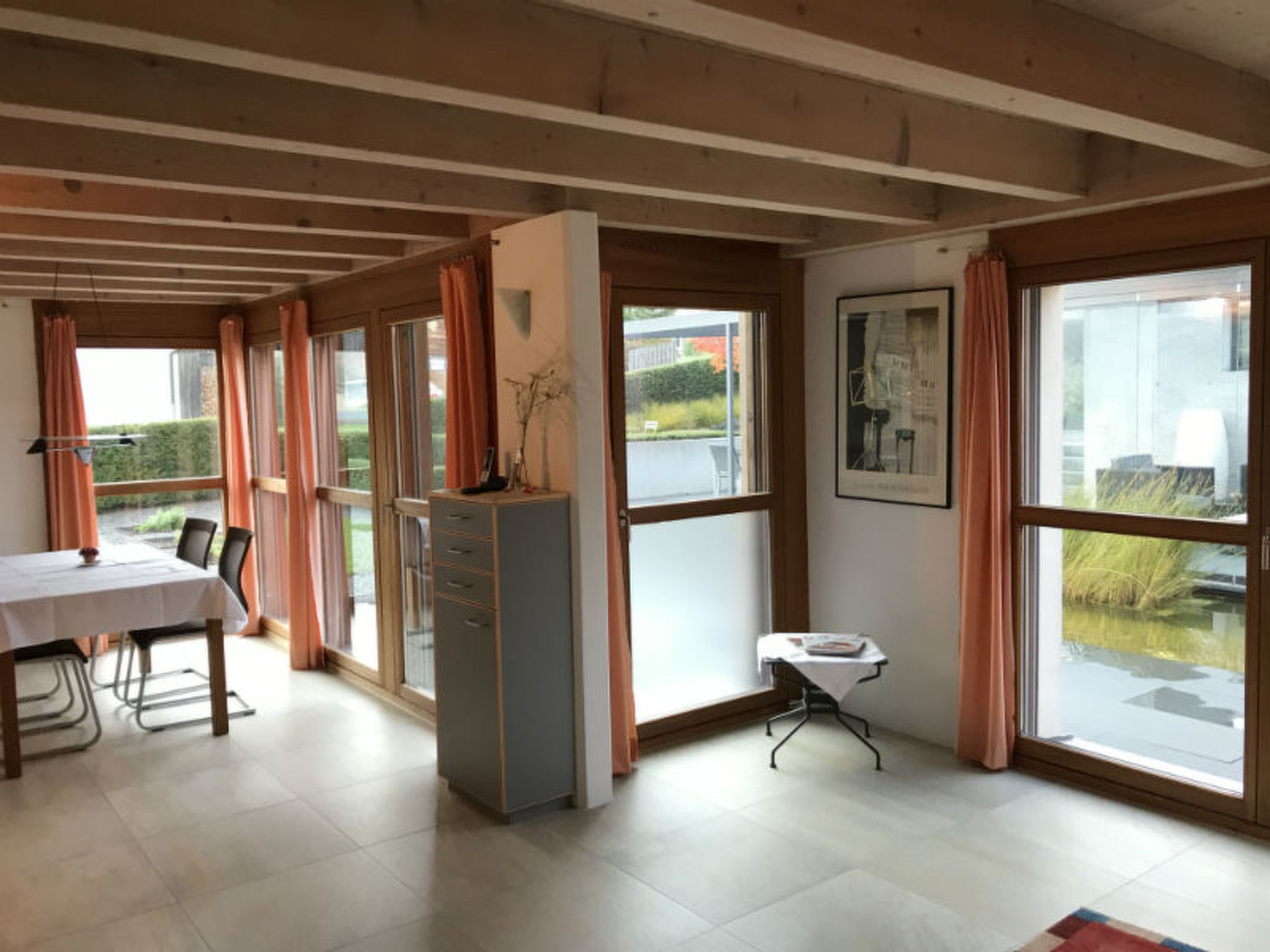 Carrera mit Traumgarten, Valendas, (Valendas). - Binnen