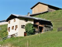 Historisch vrijstaand huis in Valendas met bergzicht, 100m² - thumbnail 1