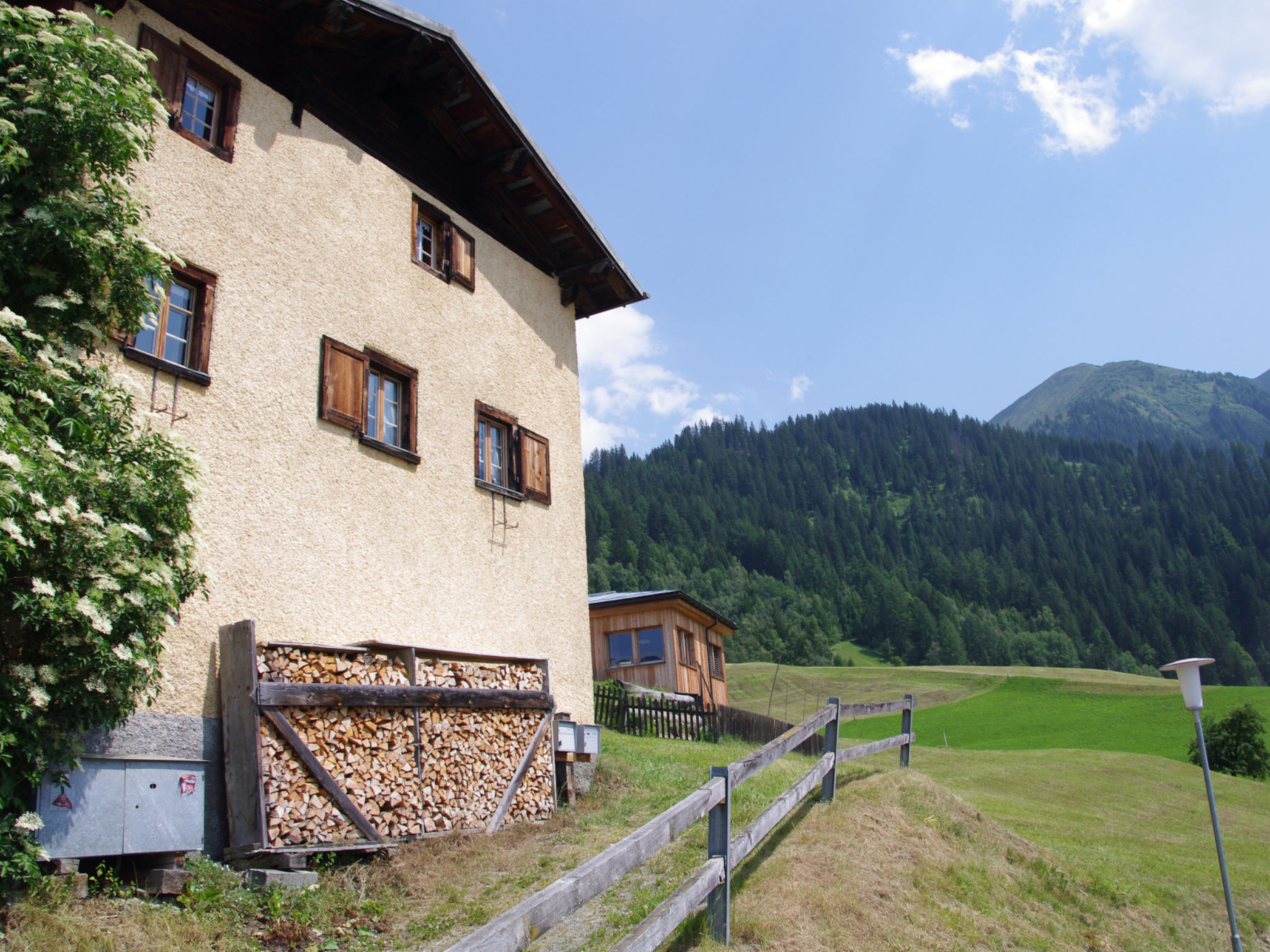 Ferienhaus Altes Walserhaus, Brün, (Valendas-Brün), 22004B - Buiten