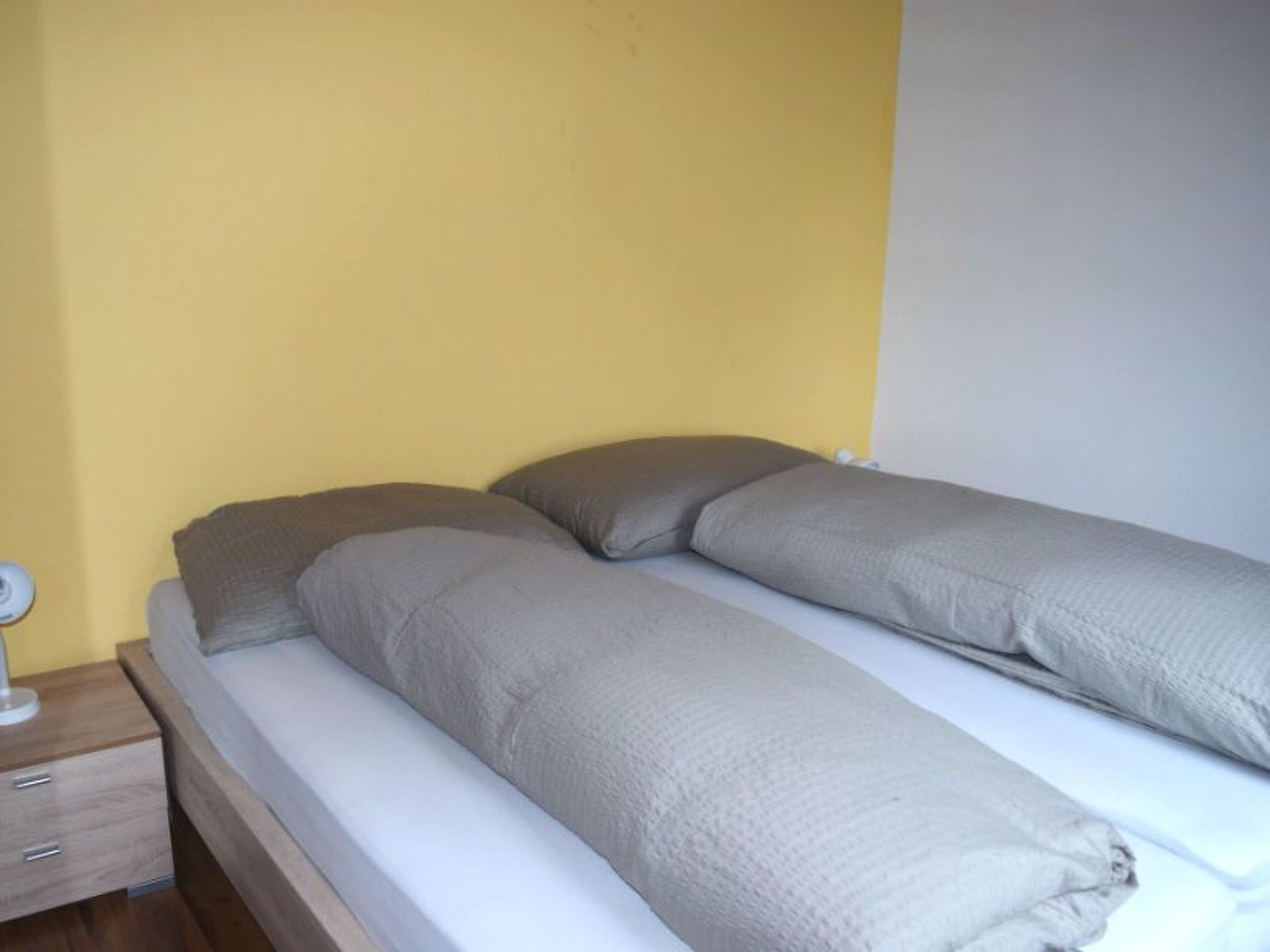 Appartement Uf am Stutz, Obersaxen-Misanenga, (Obersaxen), 34024B – Chambre, photo 8 sur 16