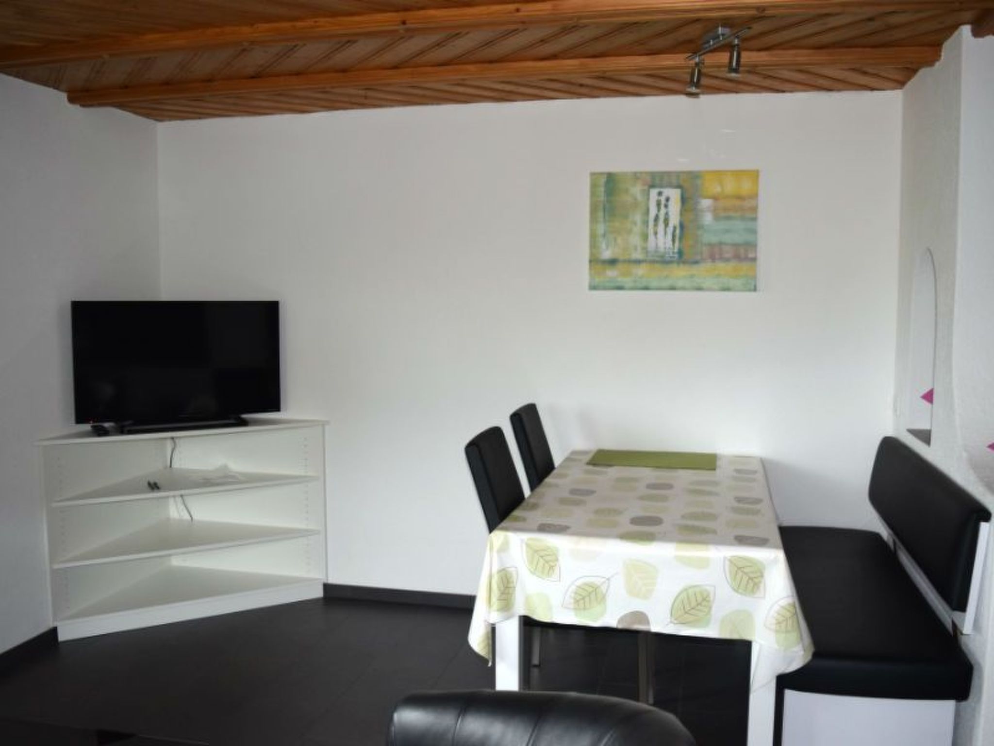 Appartement Uf am Stutz, Obersaxen-Misanenga, (Obersaxen), 34024B – Cuisine et coin repas, photo 14 sur 16