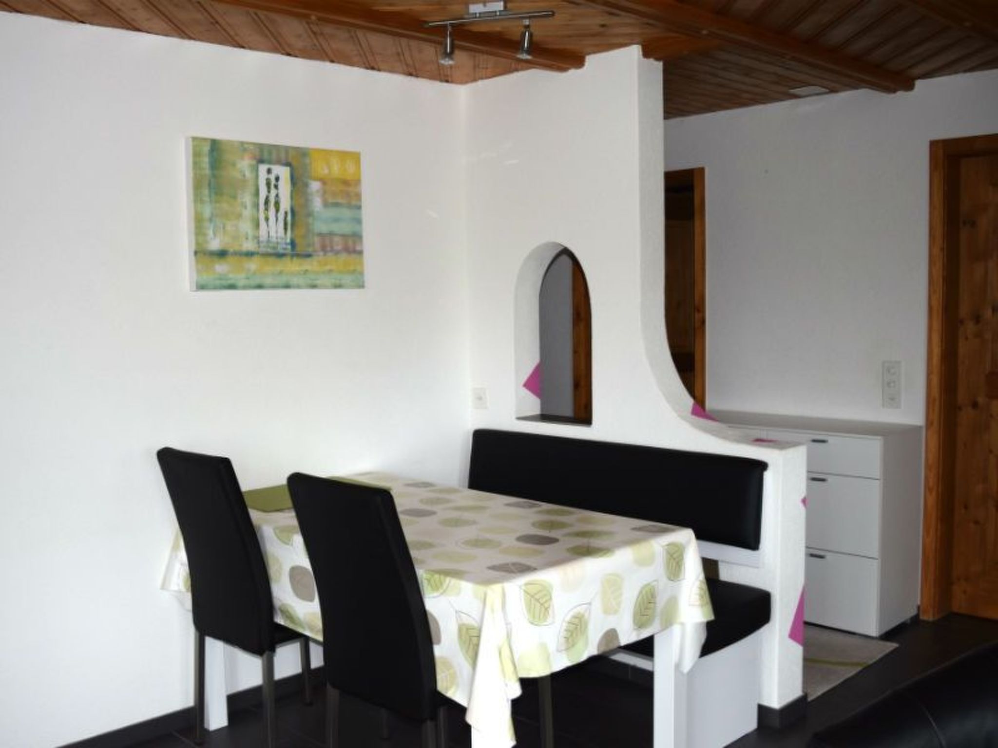 Appartement Uf am Stutz, Obersaxen-Misanenga, (Obersaxen), 34024B – Cuisine et coin repas, photo 15 sur 16