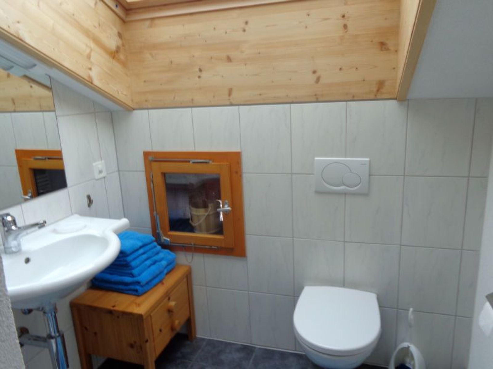 Appartement Casanova, Obersaxen-Friggahüs, (Obersaxen), 34084B – Salle de bains, photo 14 sur 18