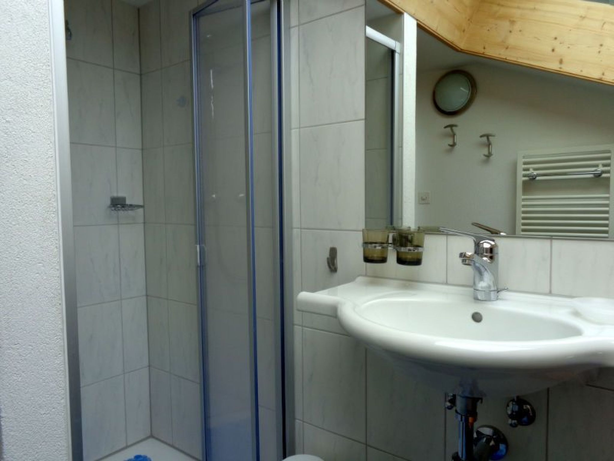 Appartement Casanova, Obersaxen-Friggahüs, (Obersaxen), 34084B – Salle de bains, photo 15 sur 18
