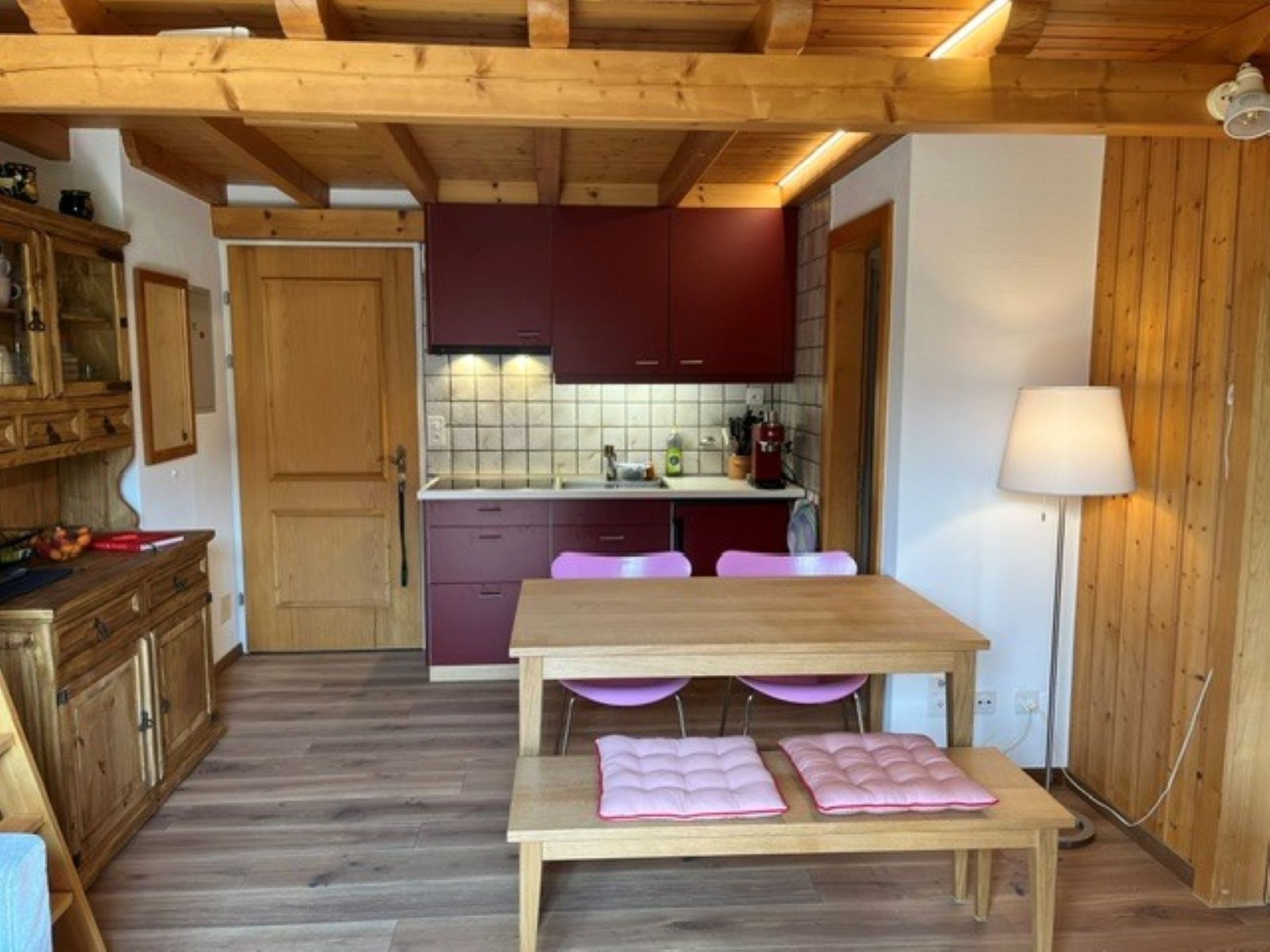 Appartement Bim Chappeli, Obersaxen-Affeier, (Obersaxen), 34013B – Cuisine et coin repas, photo 11 sur 16