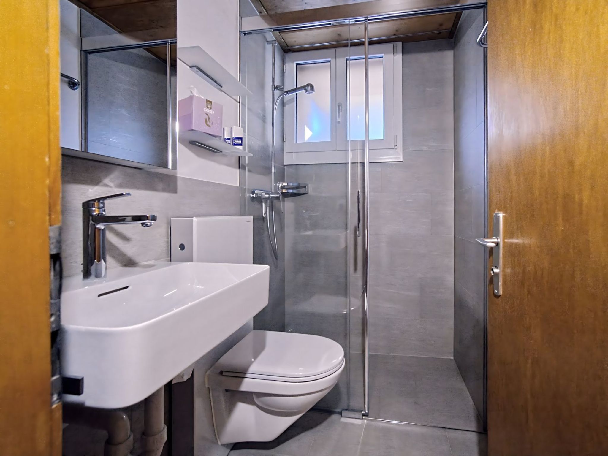 Appartement Genoveva Sax, Obersaxen-Meierhof, (Obersaxen), 34065B – Salle de bains, photo 16 sur 16