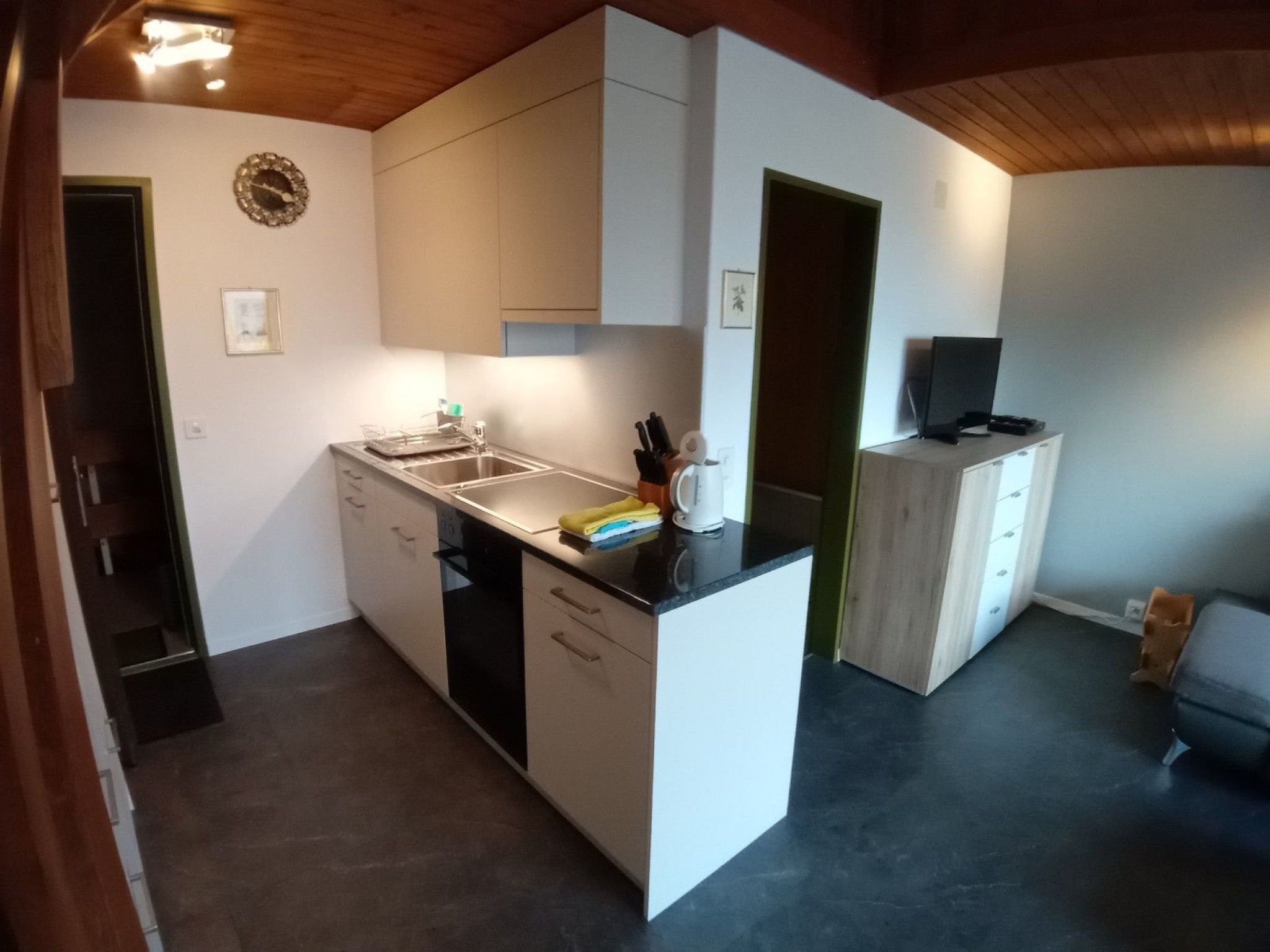 Appartement Crestahüs Seeberger, Obersaxen-Misanenga, (Obersaxen), 33409B – Cuisine et coin repas, photo 7 sur 11