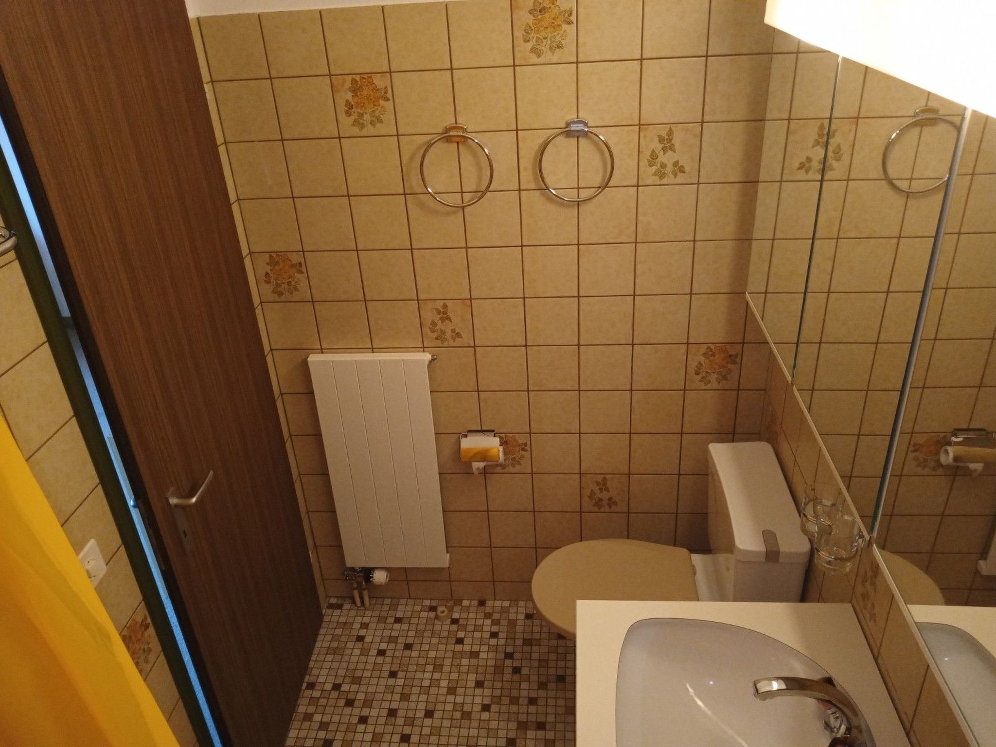 Appartement Crestahüs Seeberger, Obersaxen-Misanenga, (Obersaxen), 33409B – Salle de bains, photo 10 sur 11