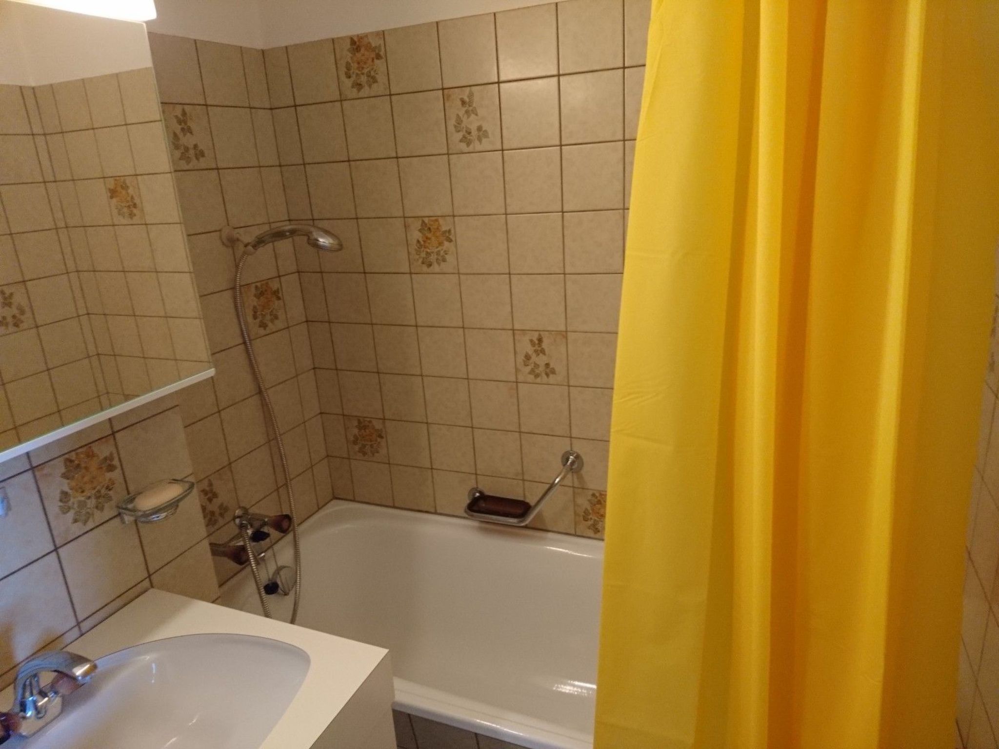 Appartement Crestahüs Seeberger, Obersaxen-Misanenga, (Obersaxen), 33409B – Salle de bains, photo 11 sur 11