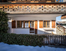Knus chalet aan de skipiste met uitzicht op de Zwitserse bergen - thumbnail 3