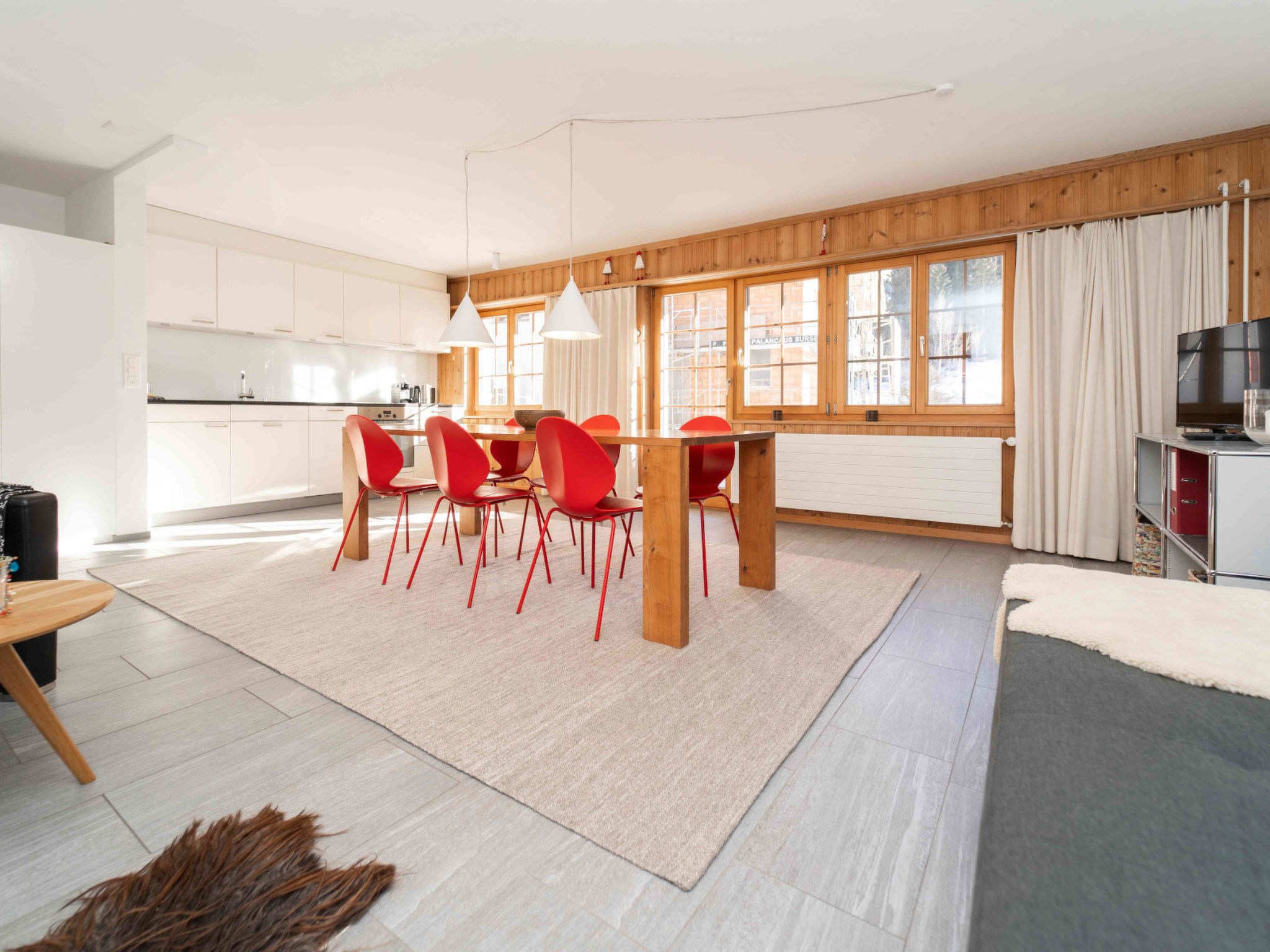 Knus chalet aan de skipiste met uitzicht op de Zwitserse bergen - foto 17