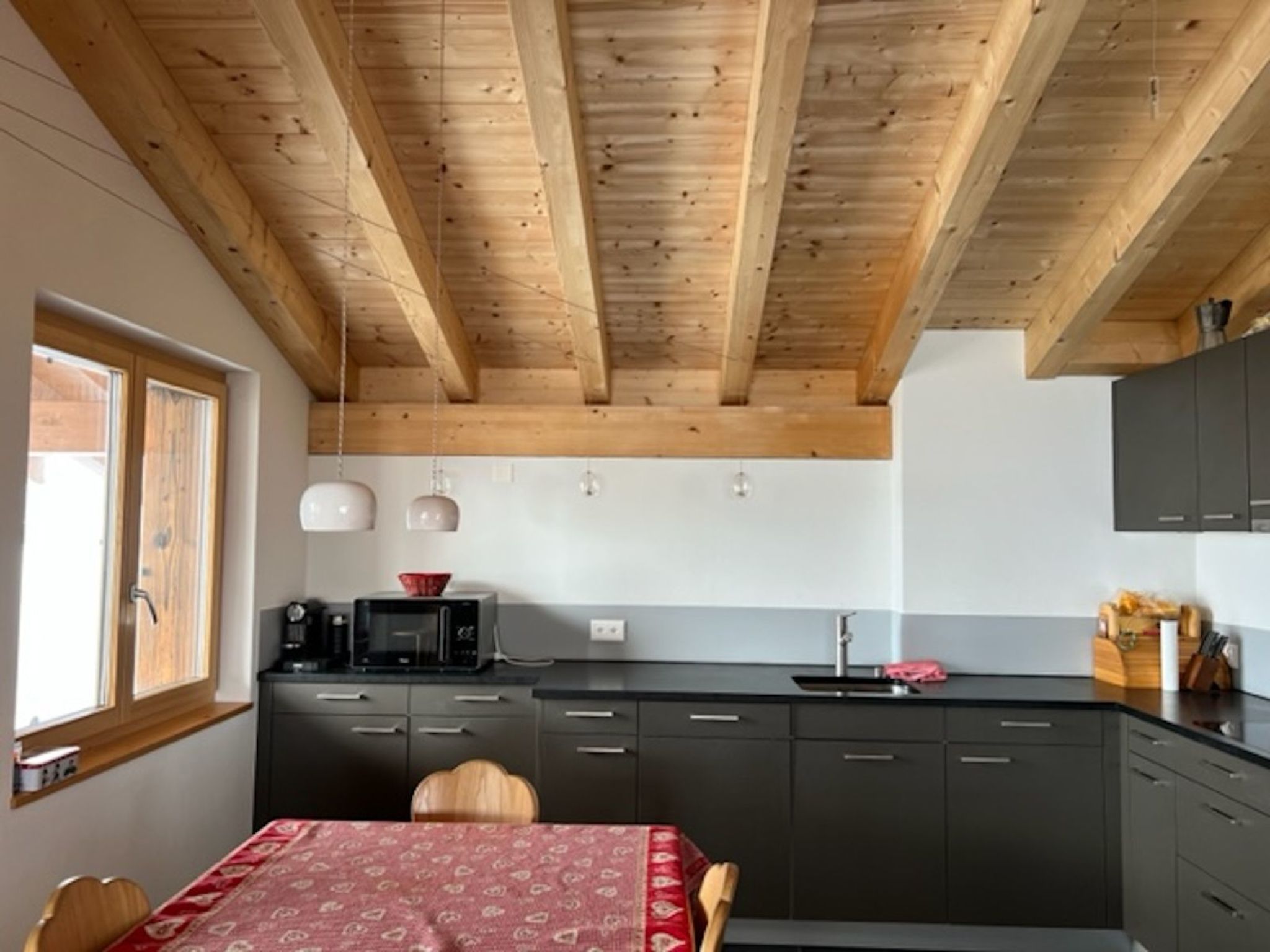 Appartement Hirtegga 1, Obersaxen-Miraniga, (Obersaxen), 38096B – Cuisine et coin repas, photo 19 sur 31