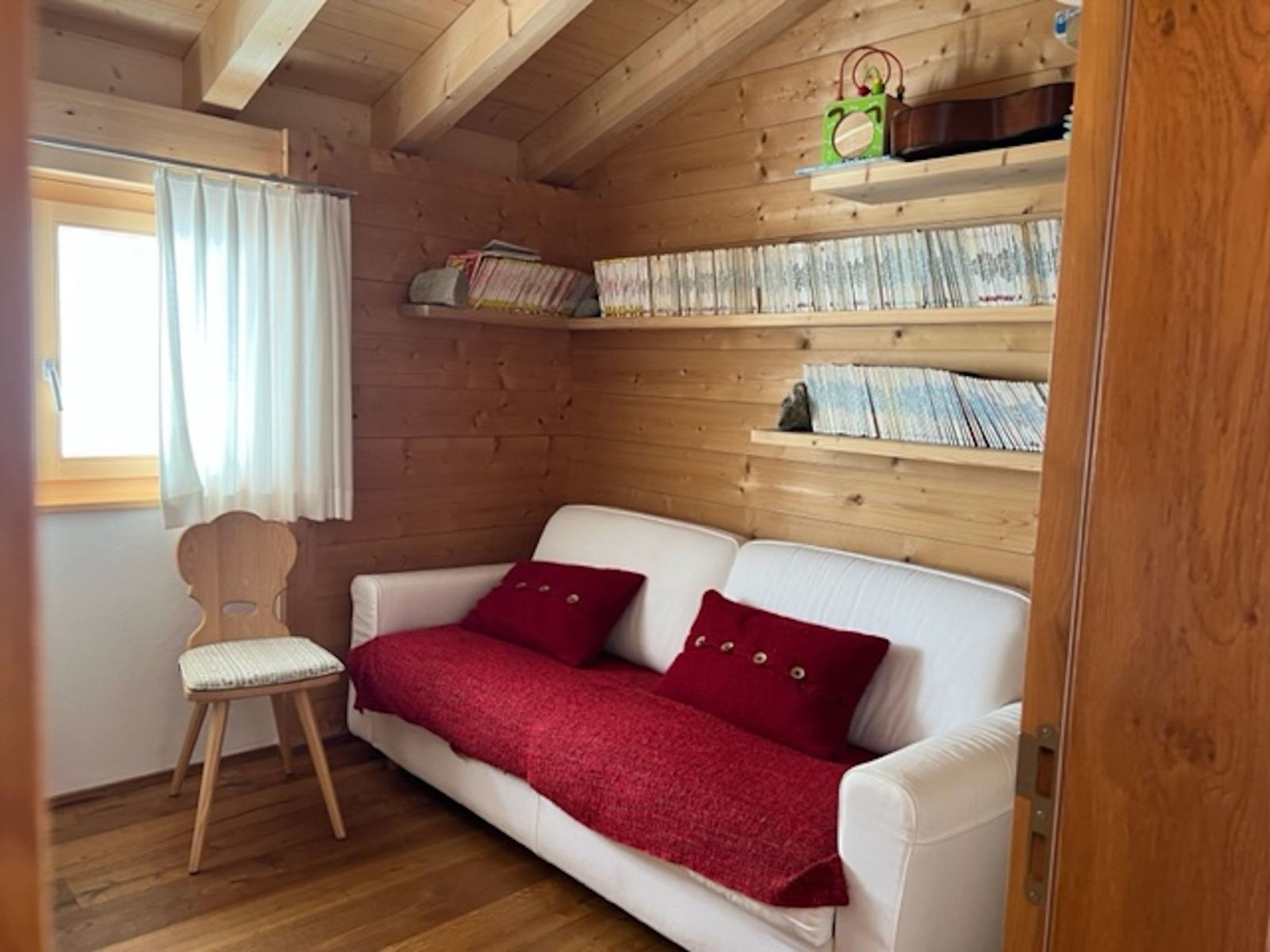 Appartement Hirtegga 1, Obersaxen-Miraniga, (Obersaxen), 38096B – Séjour, photo 16 sur 31