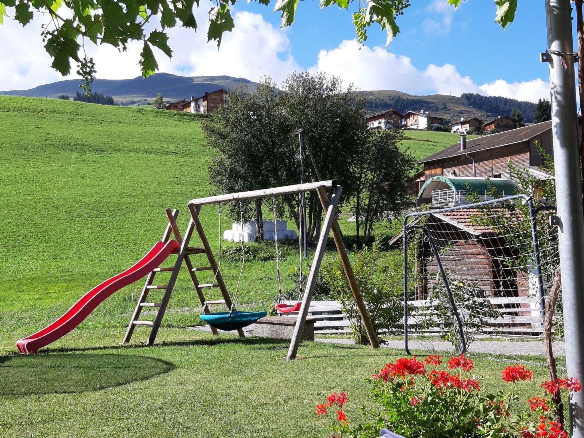 Appartement Schweizer, Obersaxen-Affeier, (Obersaxen), 34006B – Extérieur de la maison, photo 22 sur 29