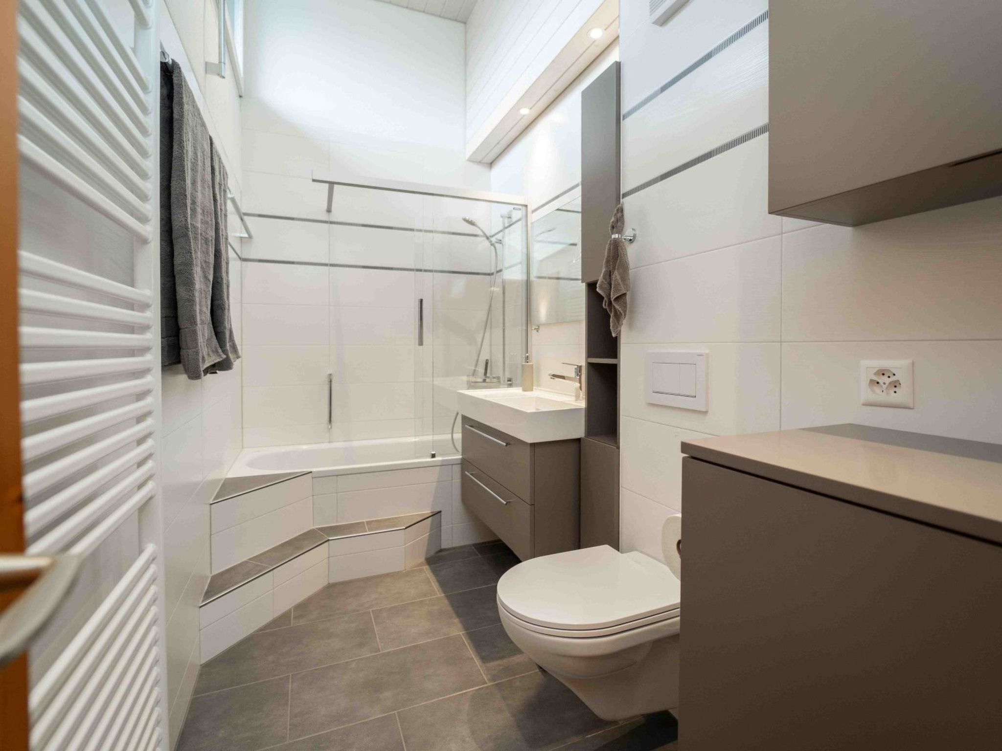 Appartement Arnika Attika, Obersaxen Affeier, (Obersaxen Affeier), 34105B – Salle de bains, photo 19 sur 29