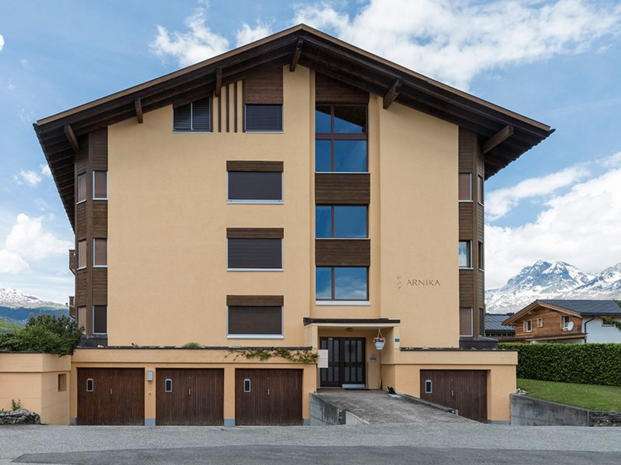 Arnika Kornmayer, Obersaxen-Affeier, (Obersaxen), 34001B - Buiten