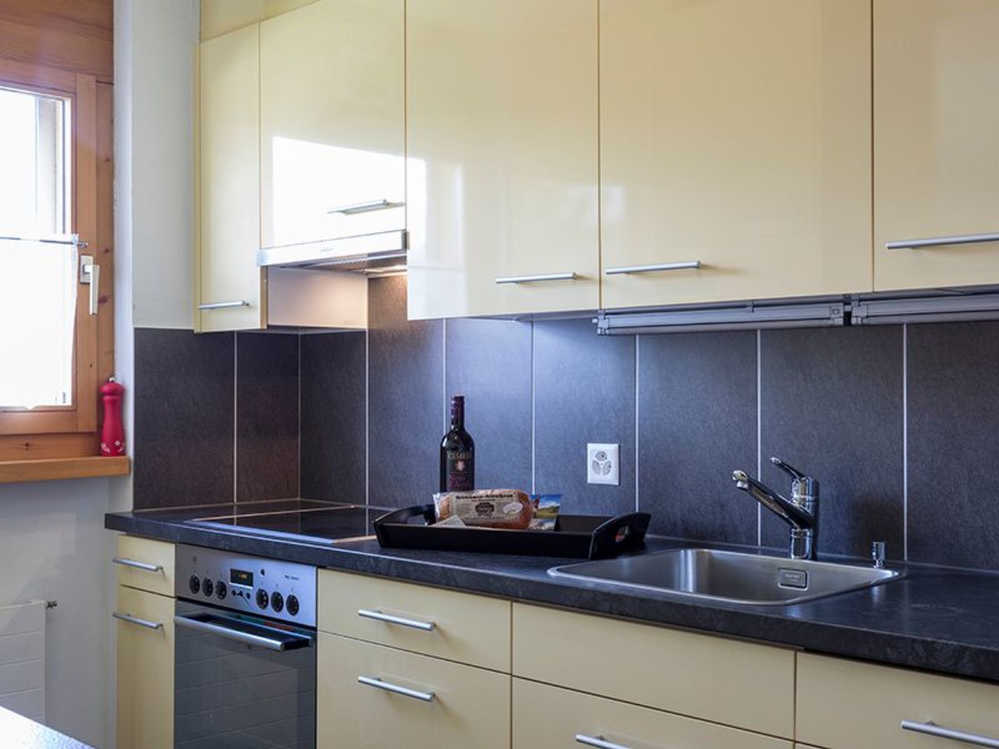 Arnika Kornmayer, Obersaxen-Affeier, (Obersaxen), 34001B - Binnen