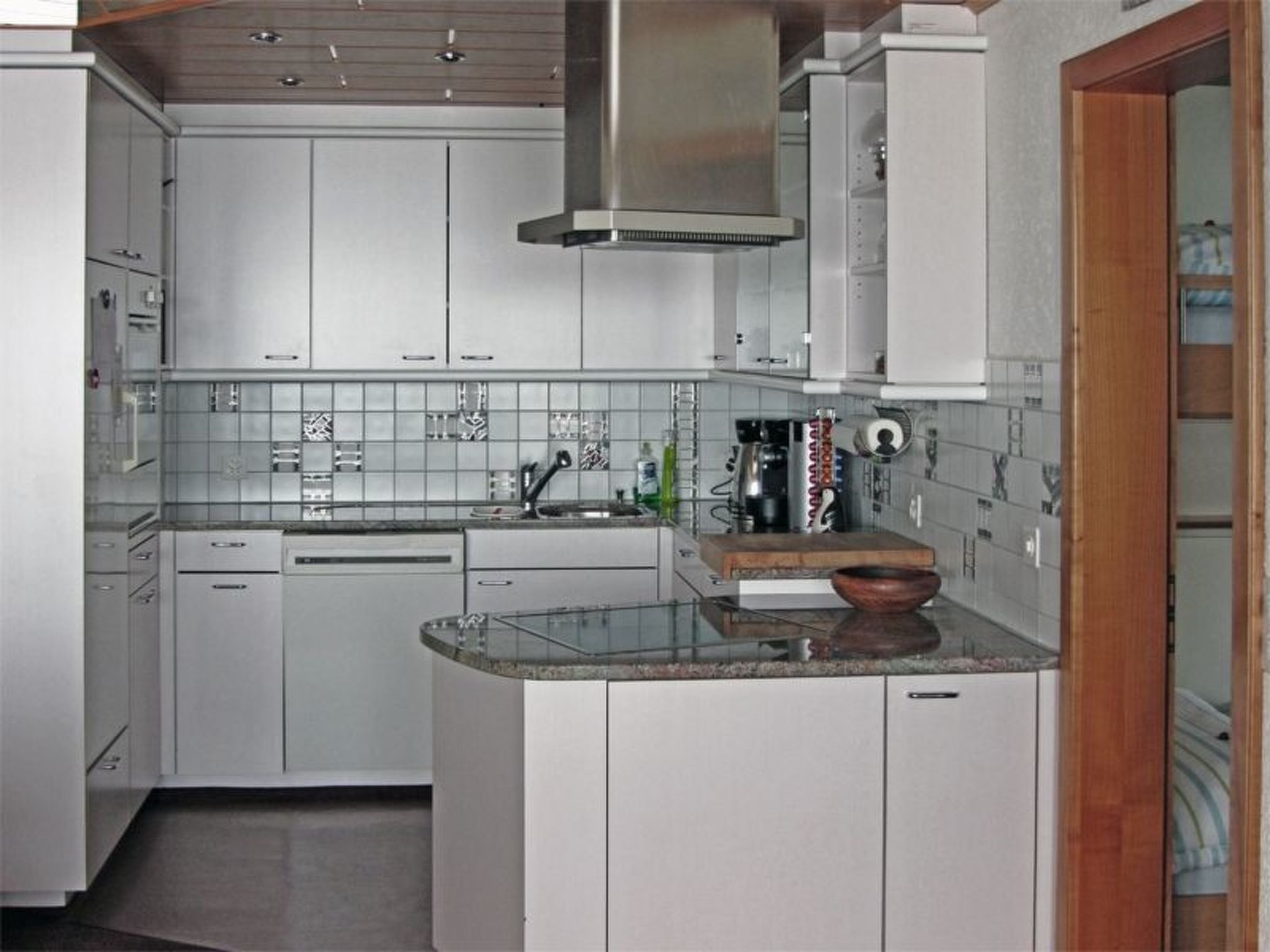 Appartement Nodahüs Steiger, Obersaxen-Affeier, (Obersaxen), 34004B – Cuisine et coin repas, photo 8 sur 11
