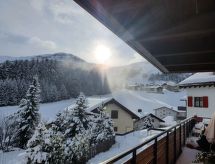 Knus bergappartement voor 6 aan de skipiste in Obersaxen-Affeier - thumbnail 4