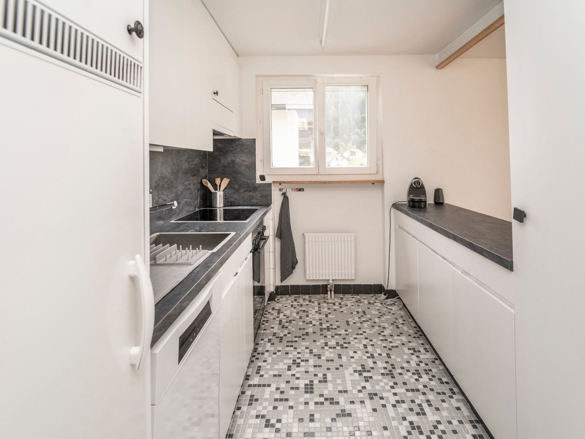 Appartement Casa Runaglias, Flond, (Flond), 37003B – Cuisine et coin repas, photo 18 sur 31