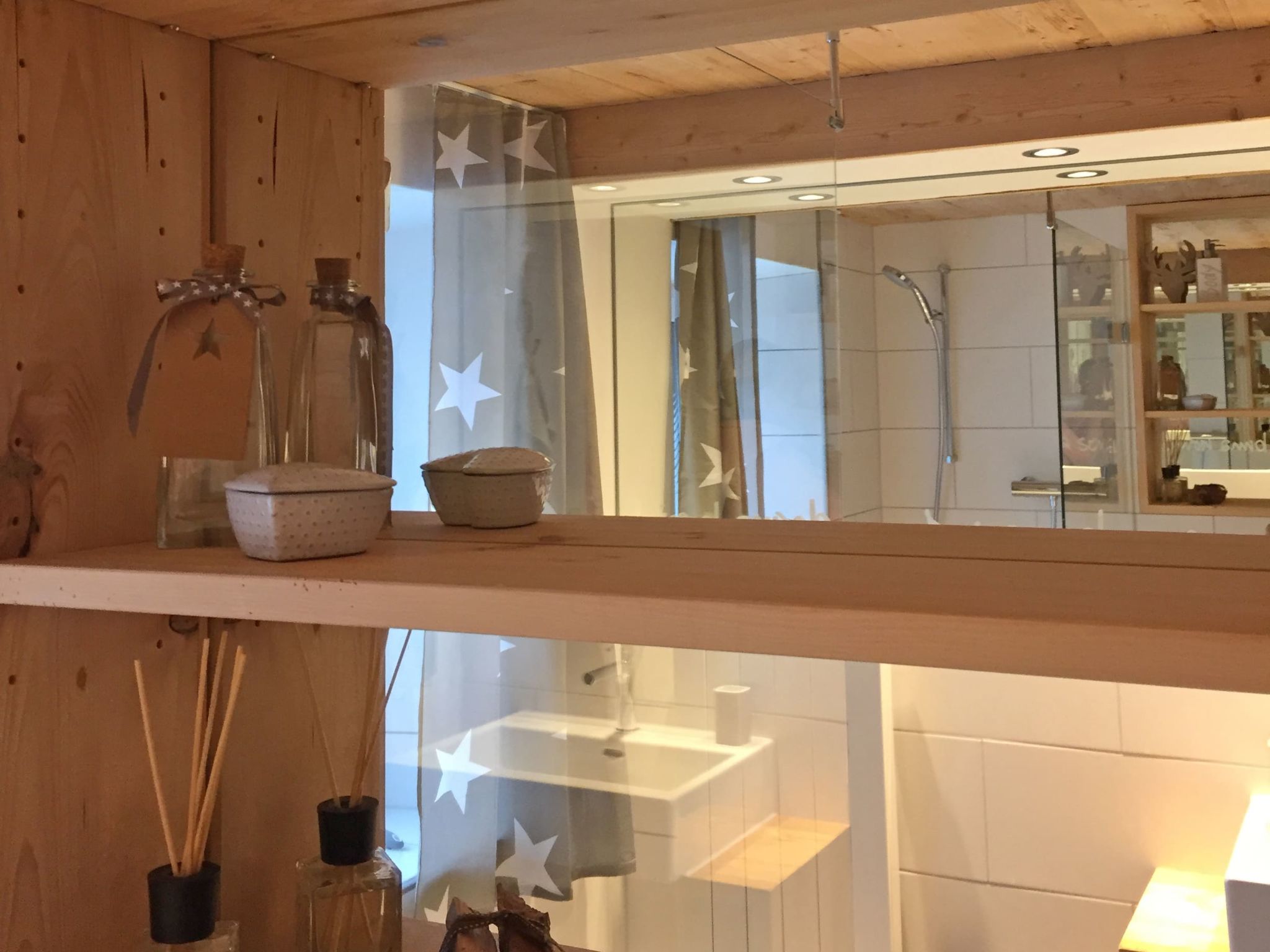 Casa Radieni, Flond, (Flond). - Binnen