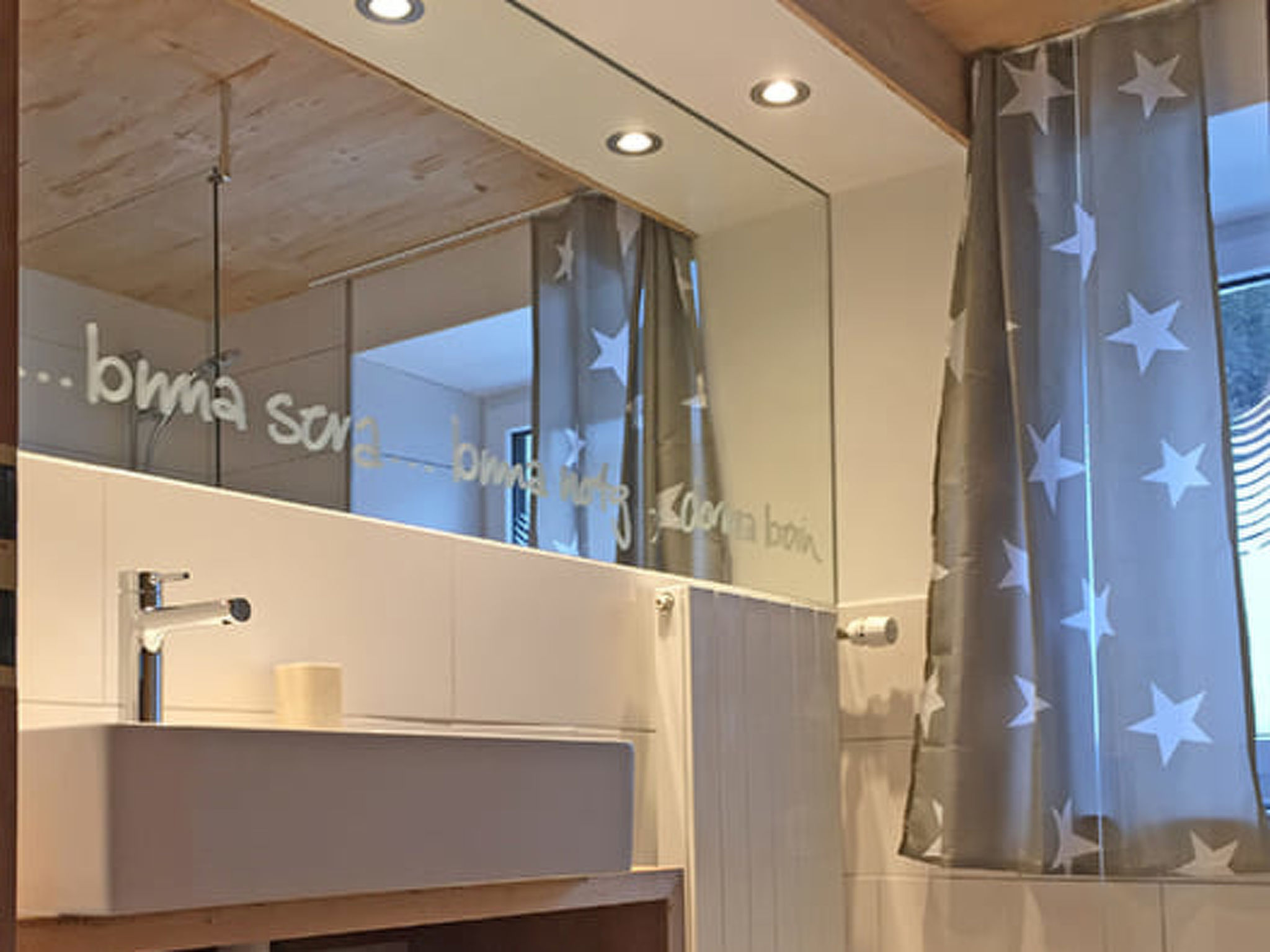 Casa Radieni, Flond, (Flond). - Binnen