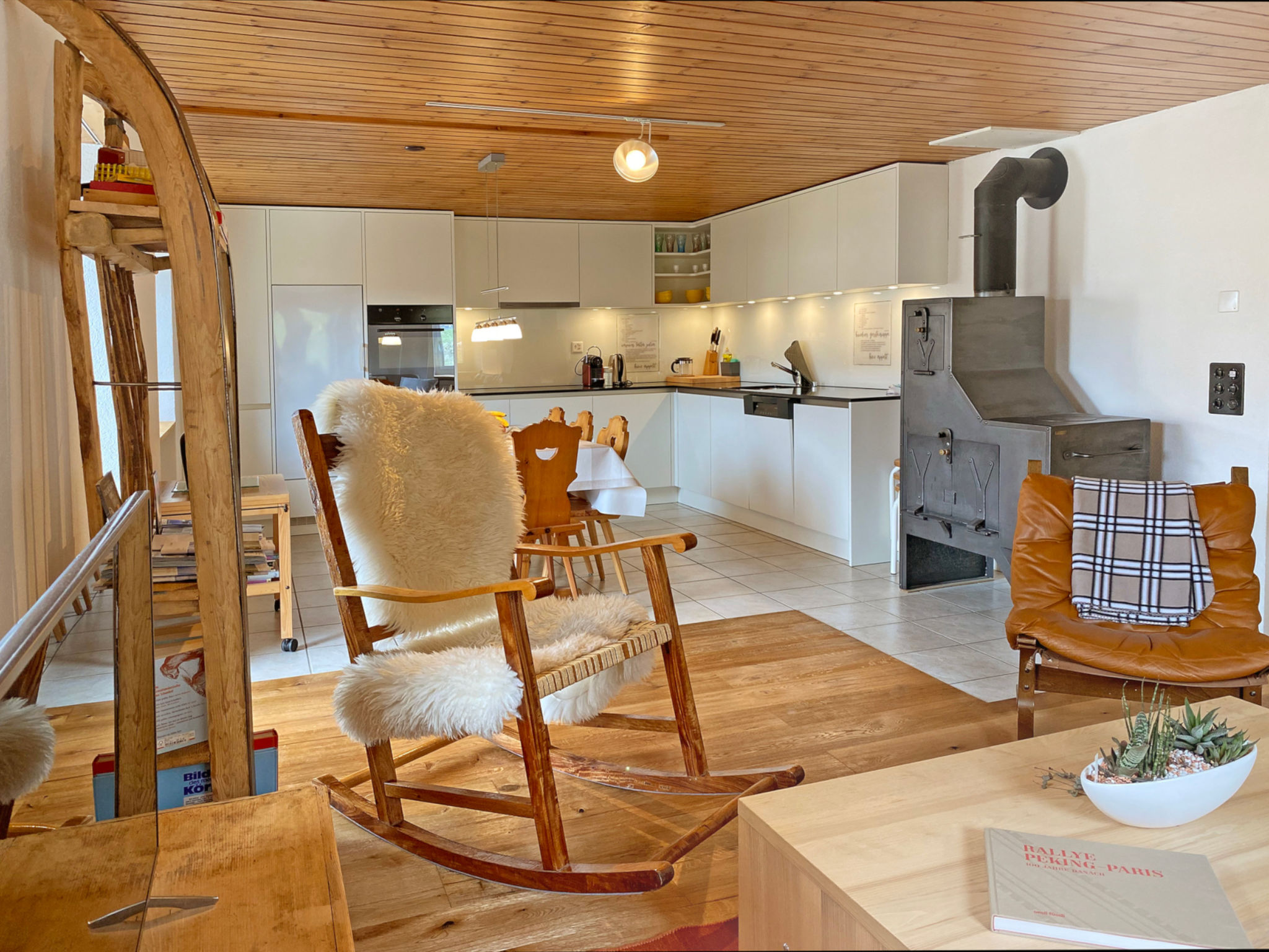 Casa Radieni, Flond, (Flond). - Binnen