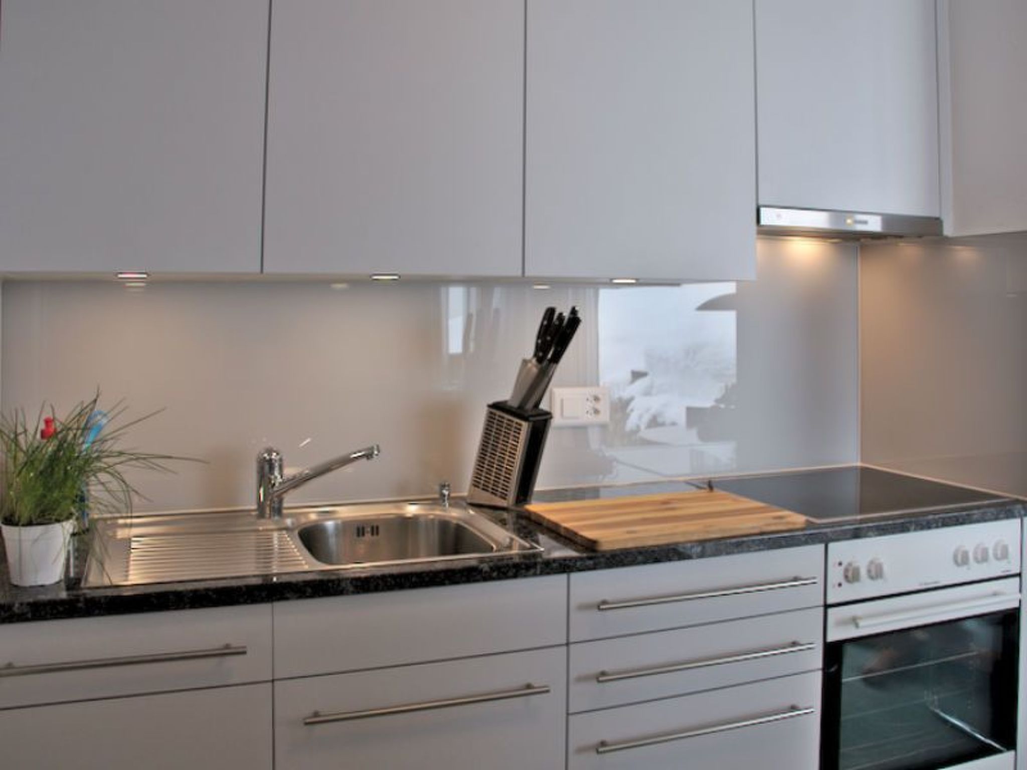 Appartement Collina Dado Bossecker, Surcuolm, (Surcuolm), 38014B – Cuisine et coin repas, photo 4 sur 28