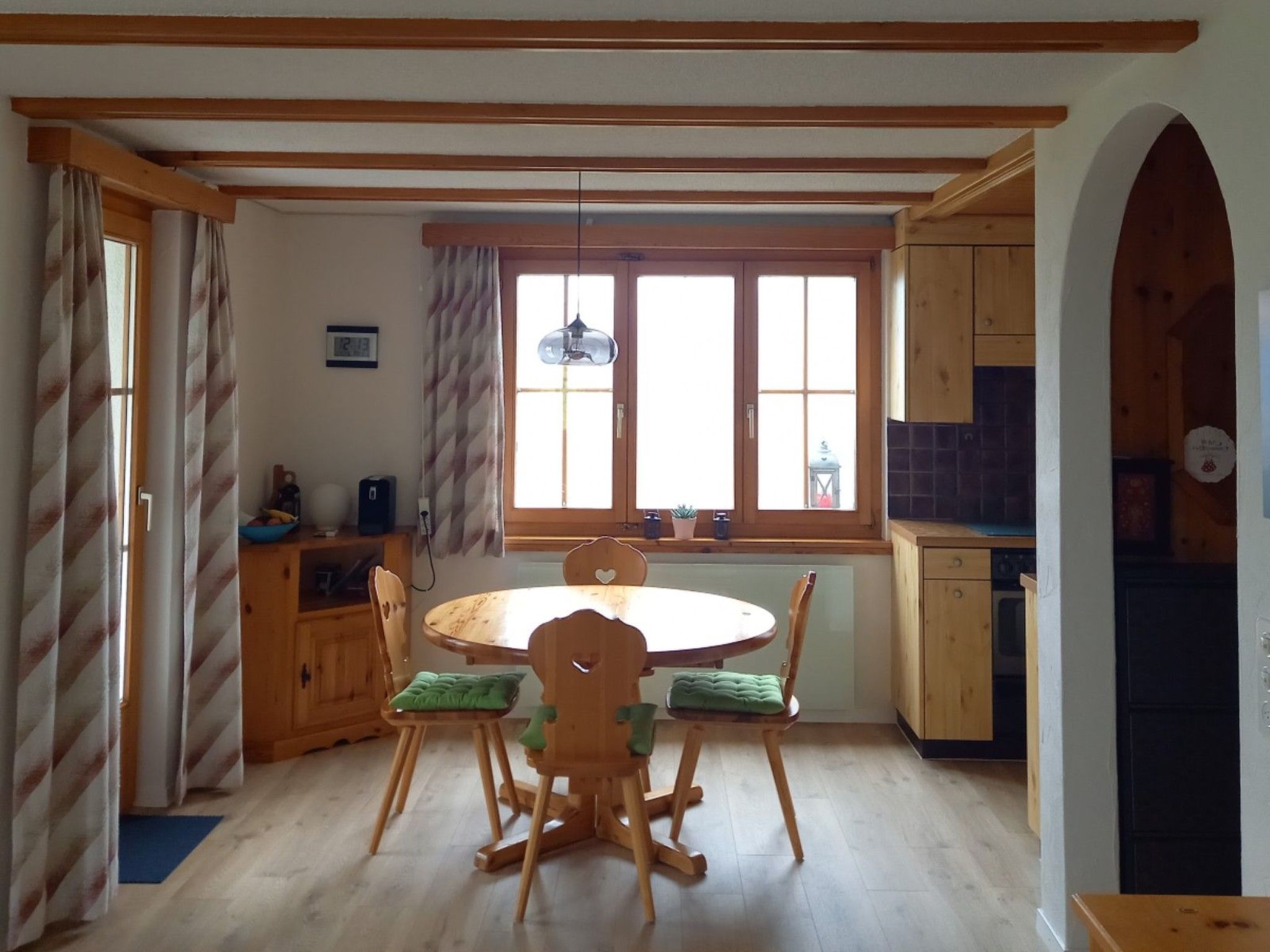 Appartement Seraina, Obersaxen-Valata, (Surcuolm), 38045B – Cuisine et coin repas, photo 12 sur 16