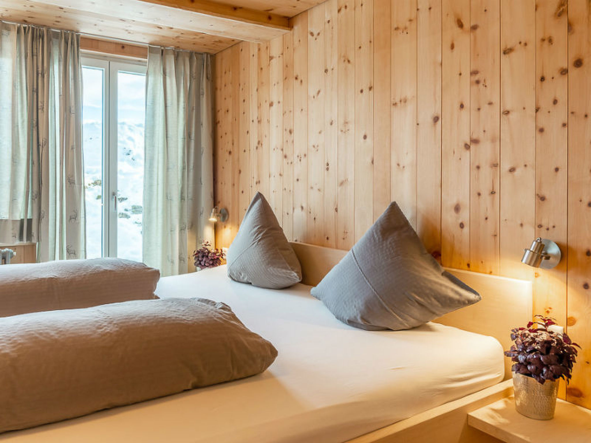 Regan, Obersaxen-Valata, (Surcuolm). - Binnen