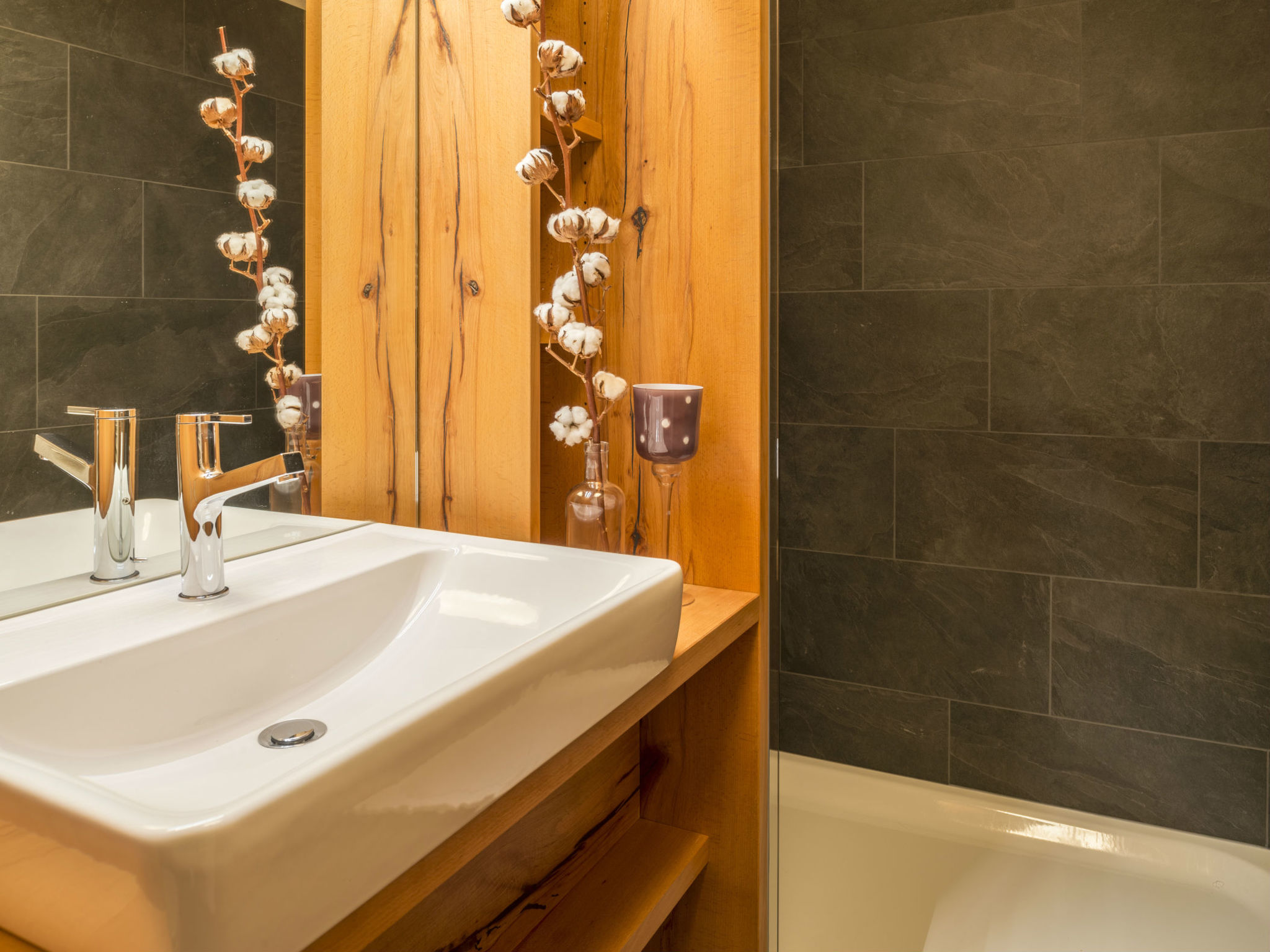 Regan, Obersaxen-Valata, (Surcuolm). - Binnen