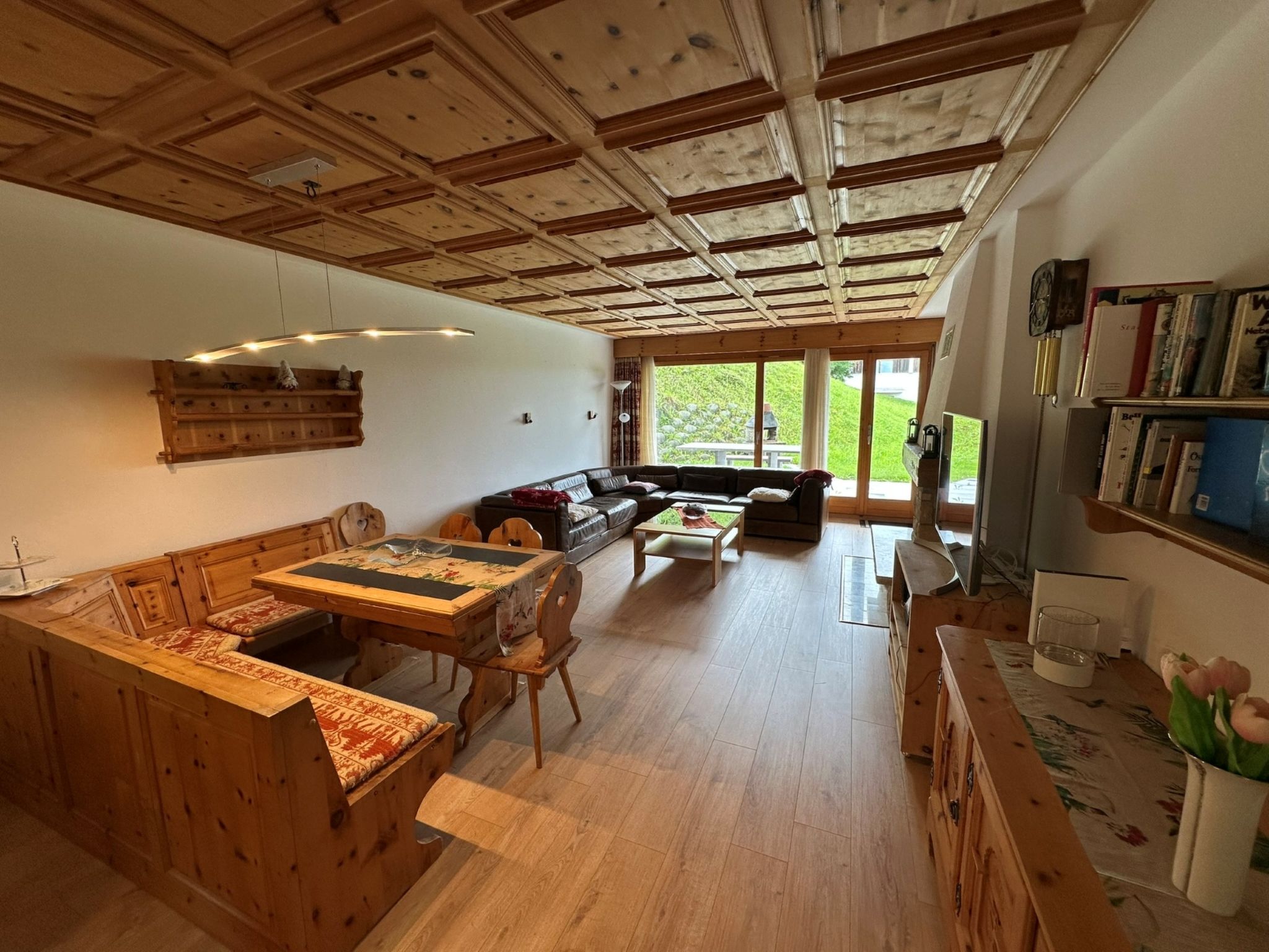 Sut Via 19, Surcuolm, (Surcuolm). - Binnen