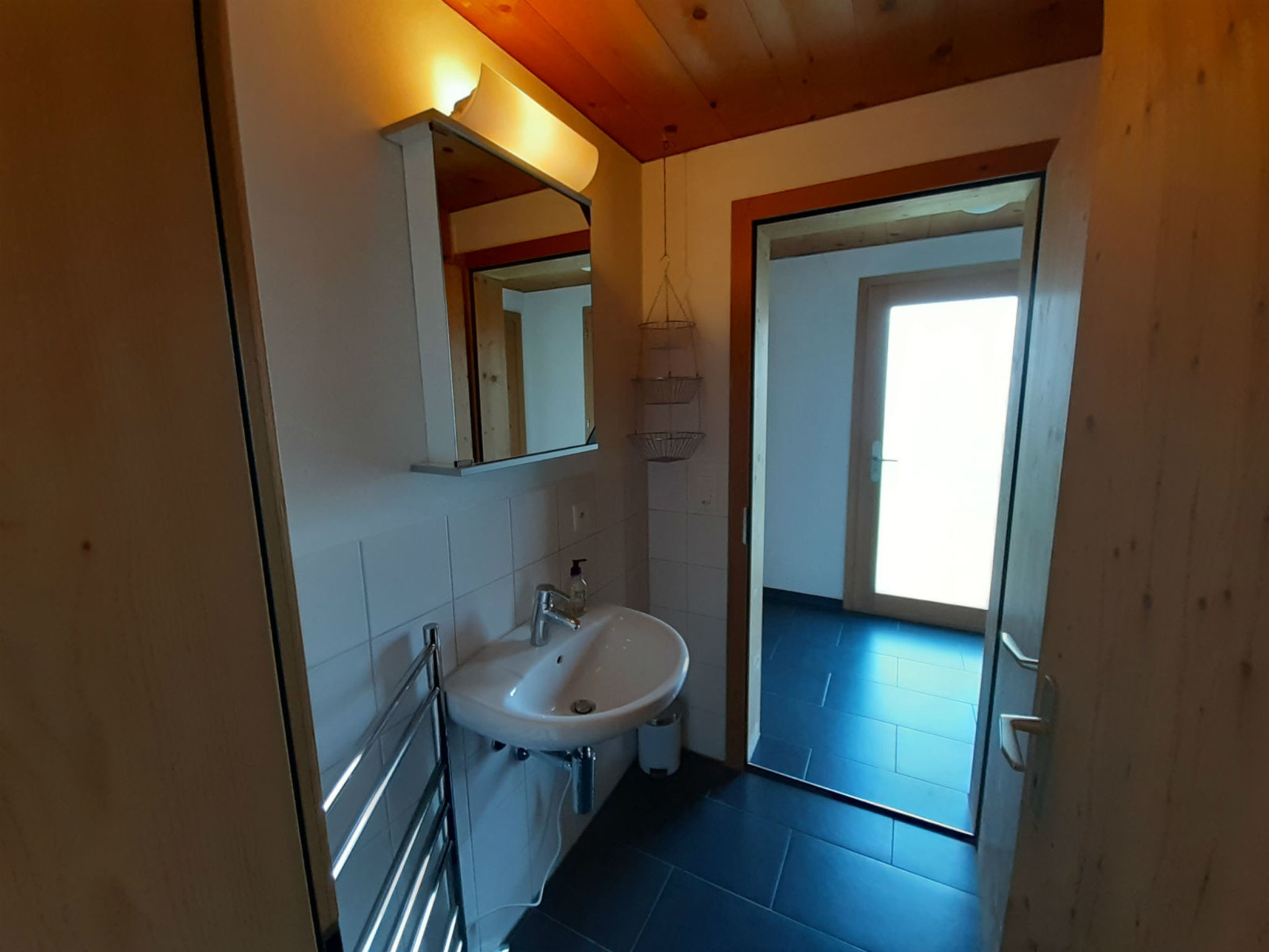 Nisals, Luven, (Luven).