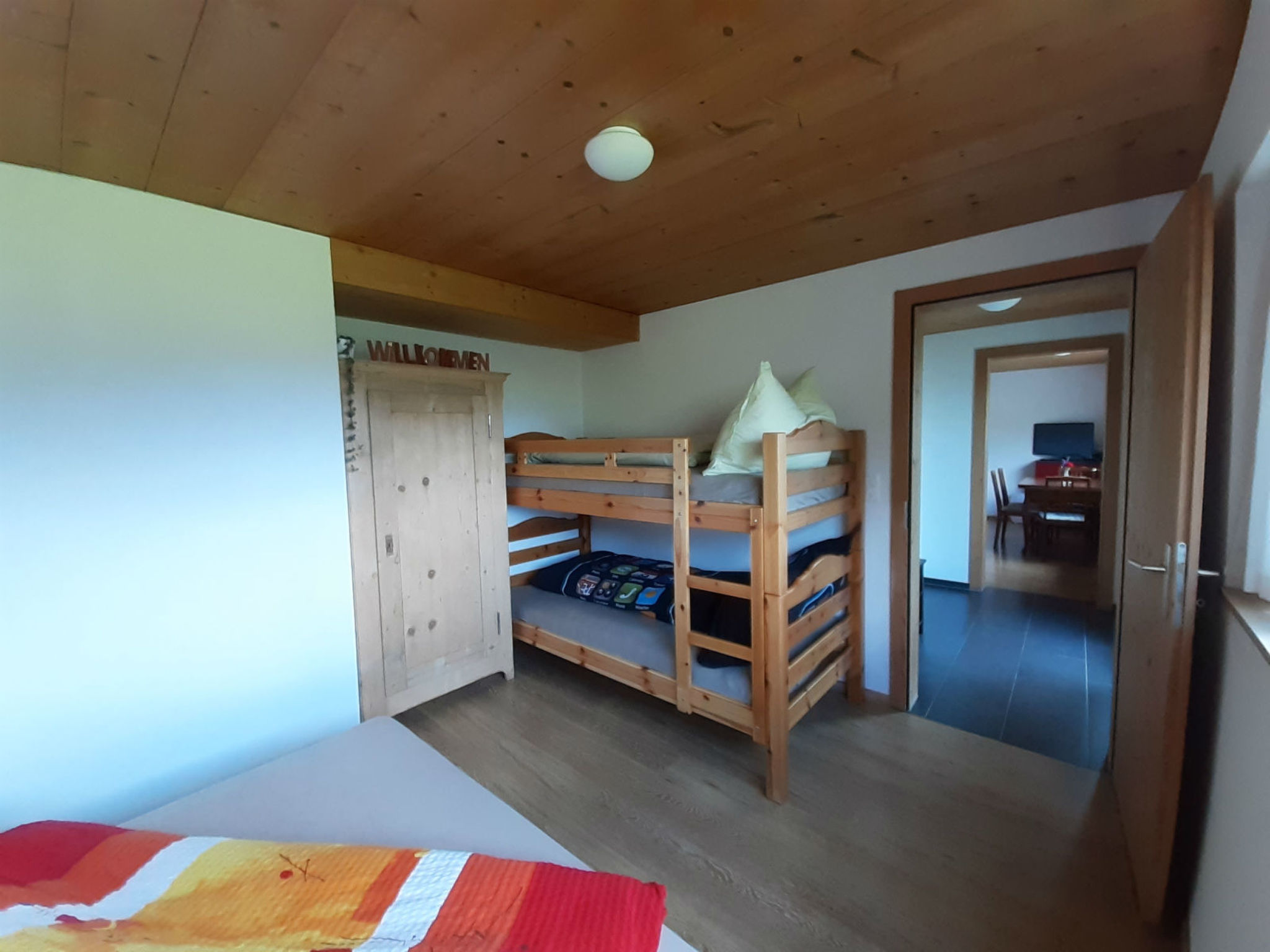 Nisals, Luven, (Luven). - Binnen