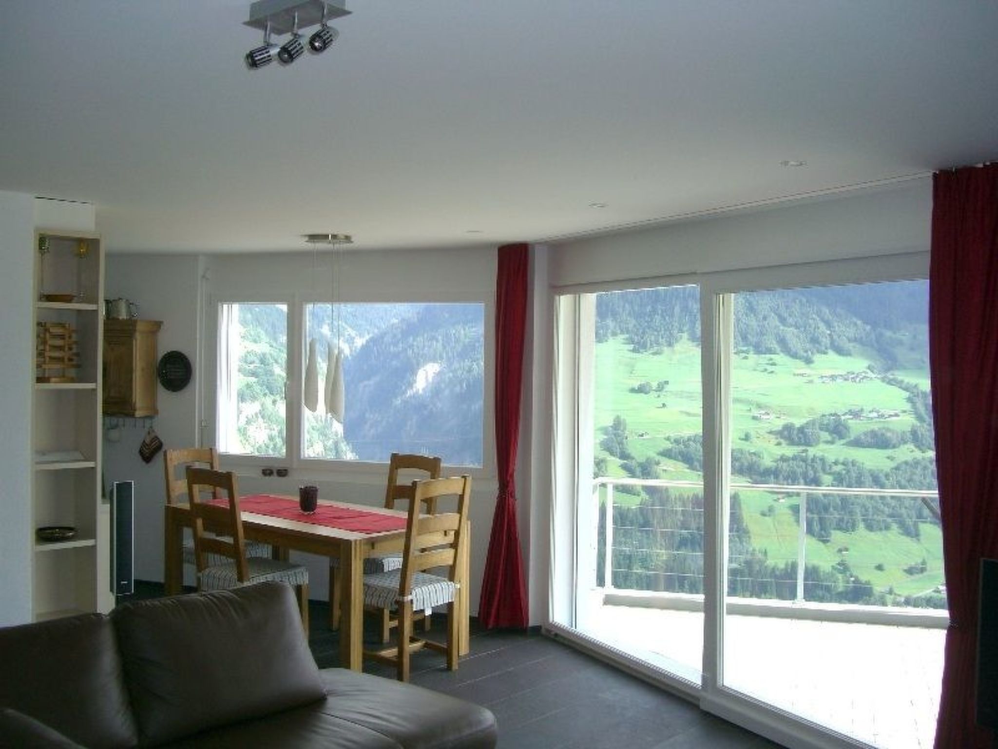 Appartement Canategia Vock, Cumbel, (Cumbel), 42005B – Cuisine et coin repas, photo 7 sur 10
