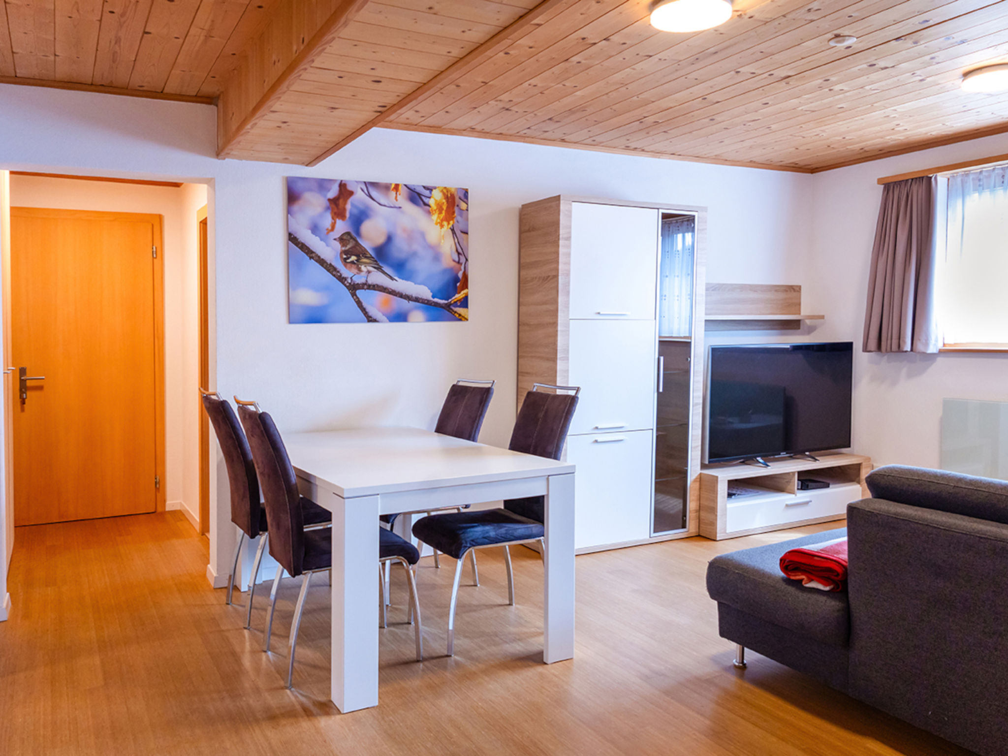 Dado Casanova, Cumbel, (Cumbel). - Inside