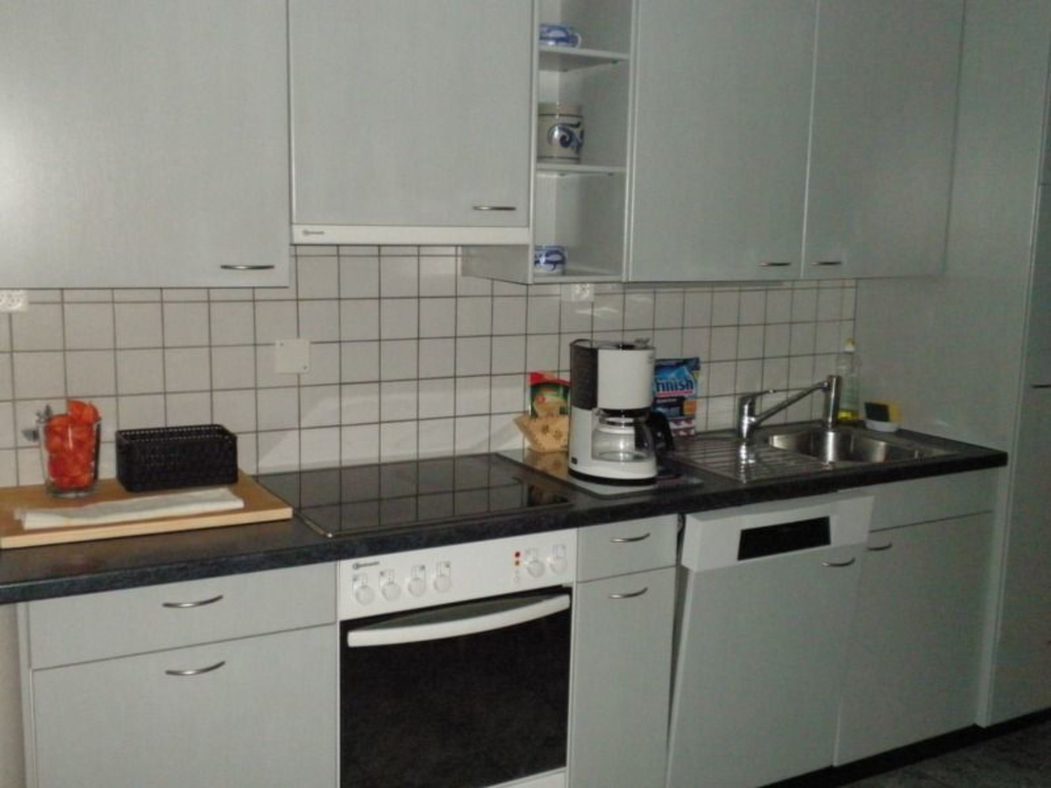 Appartement Casa Curgnun Collenberg, Morissen, (Morissen), 43002B – Cuisine et coin repas, photo 6 sur 11